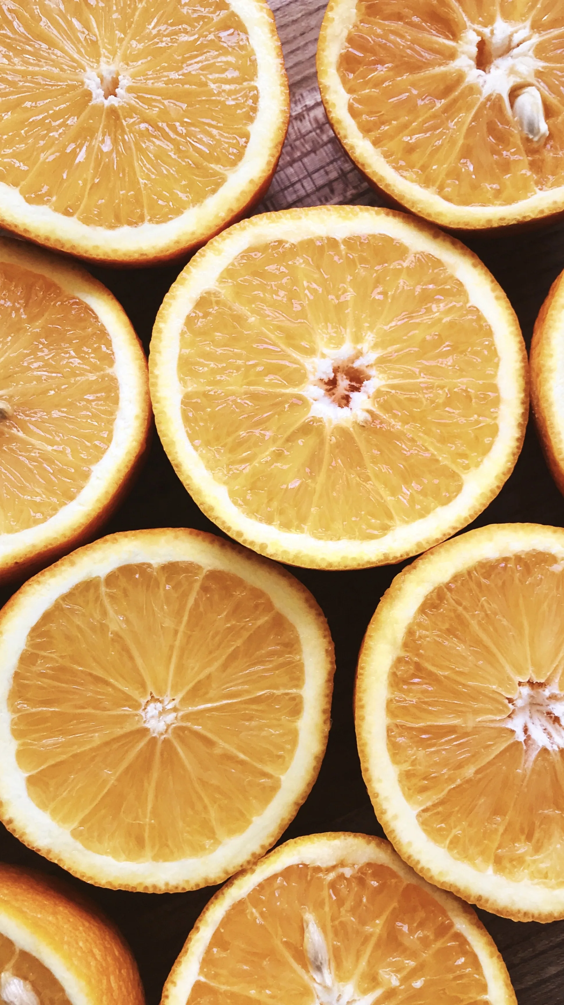 Cómo extraer más zumo de naranja con las mismas piezas de fruta: el truco del microondas