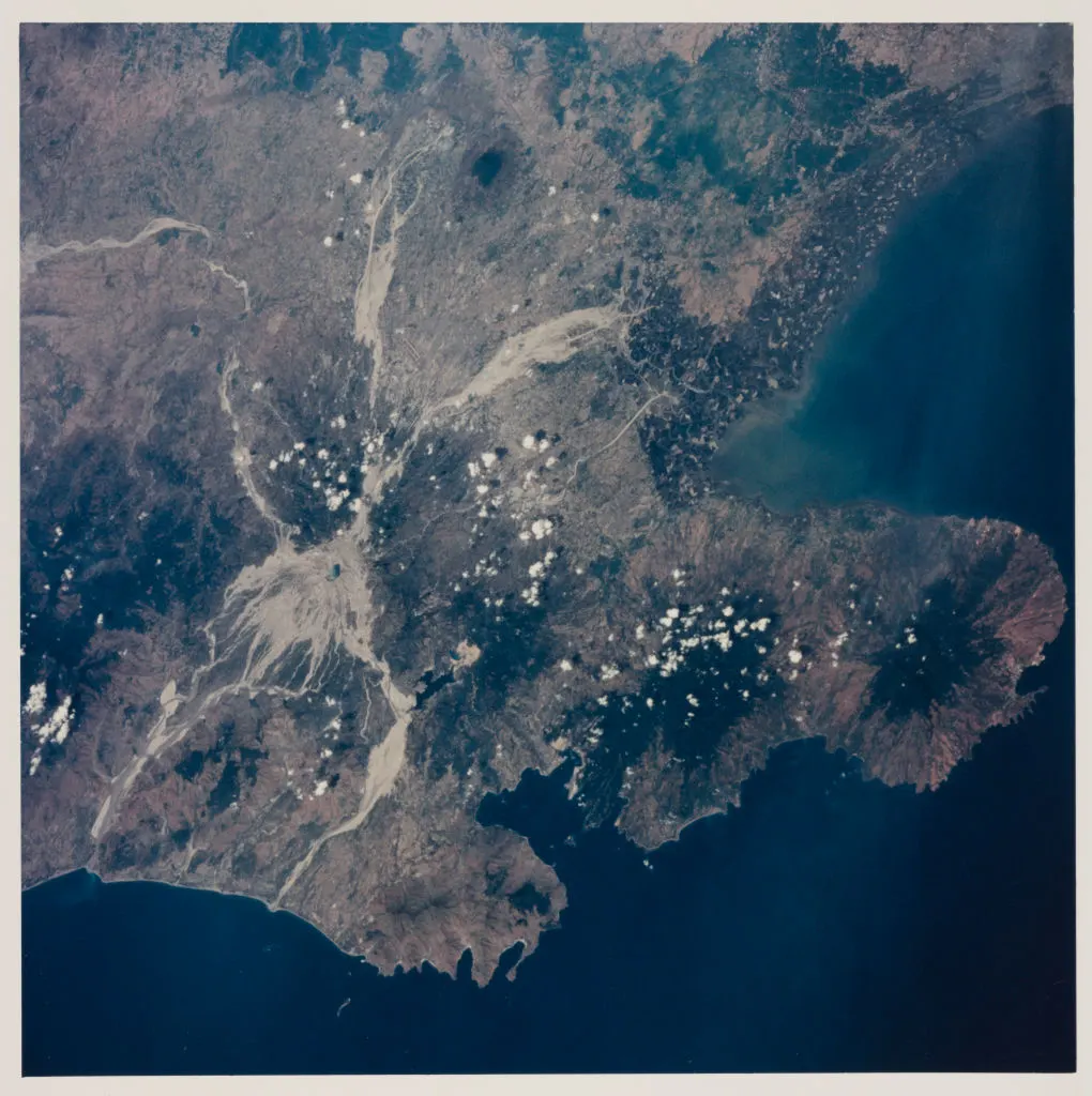 NASA spacecraft zooms over Jupiter's swirling clouds at 131,000 mph