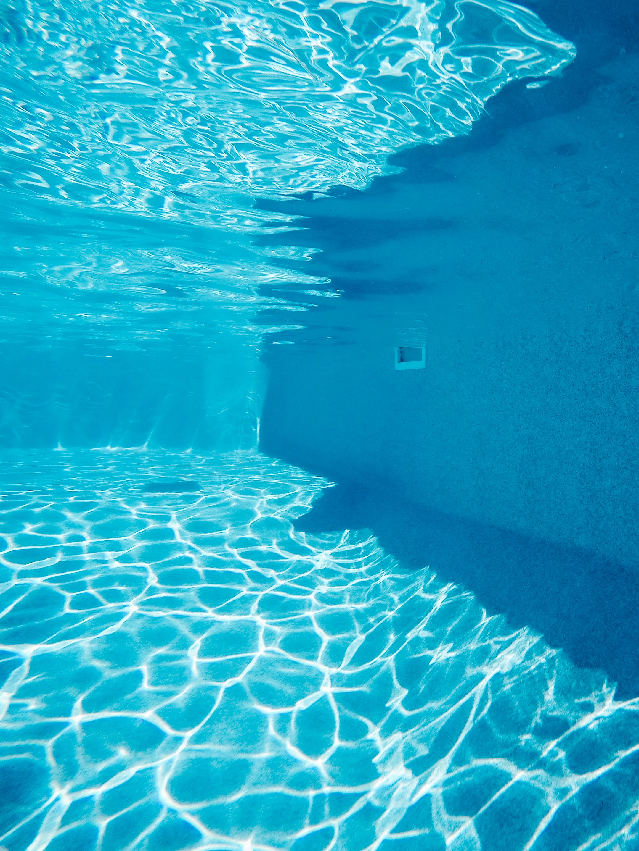 Perché si utilizza il cloro nelle piscine? E quanto ne viene messo?