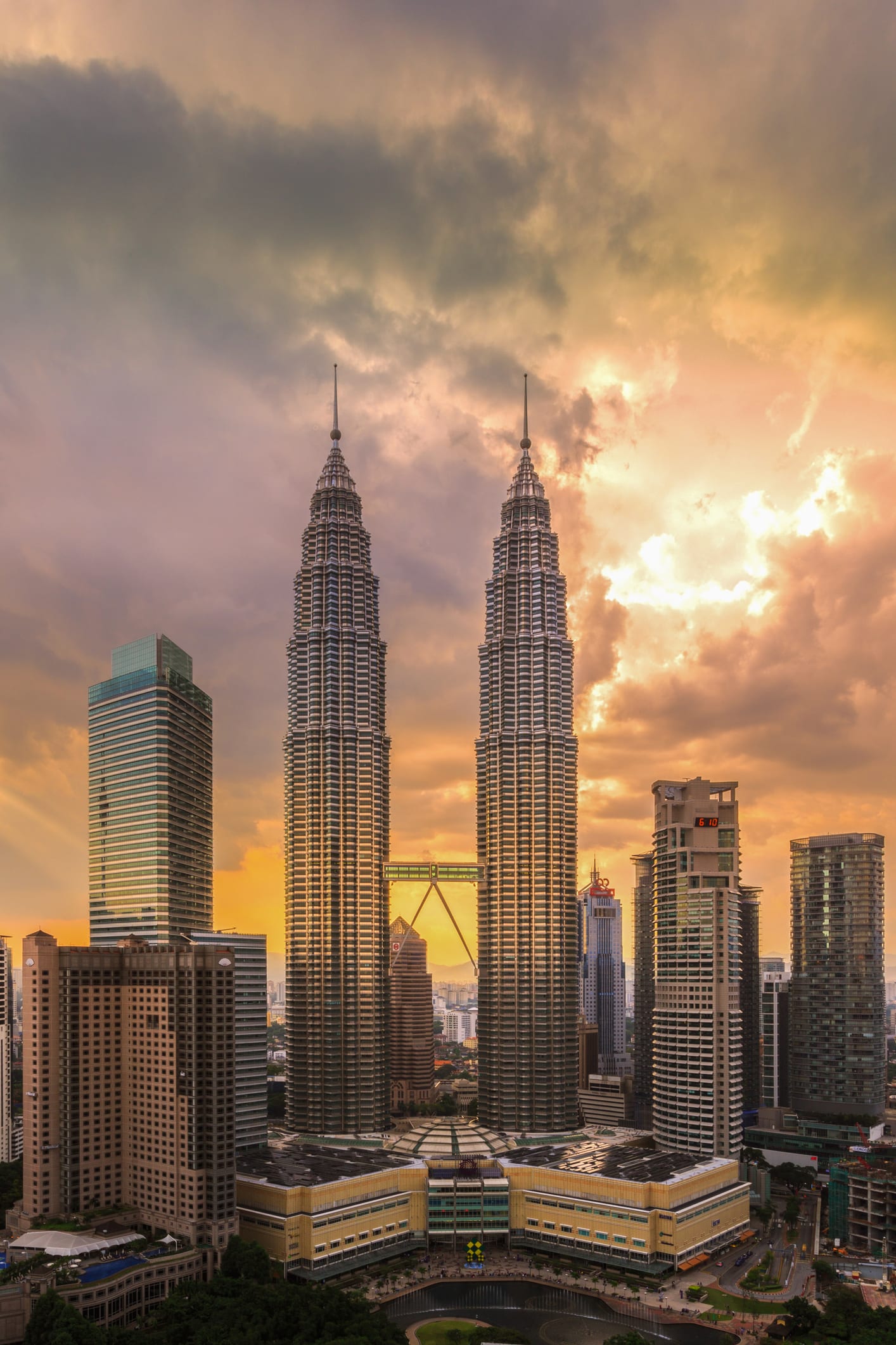 Rupanya Boleh Tengok Sunset Di Puncak KLCC, Tiket Masuk Pun Murah & Berbaloi!