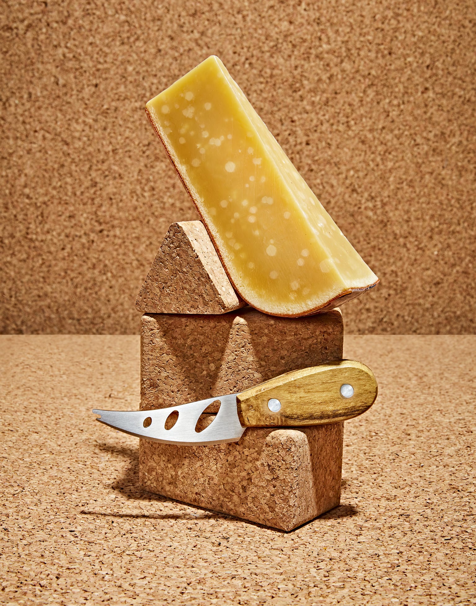 Aussie cheese maker fined $9000 over SMELLY ODOUR