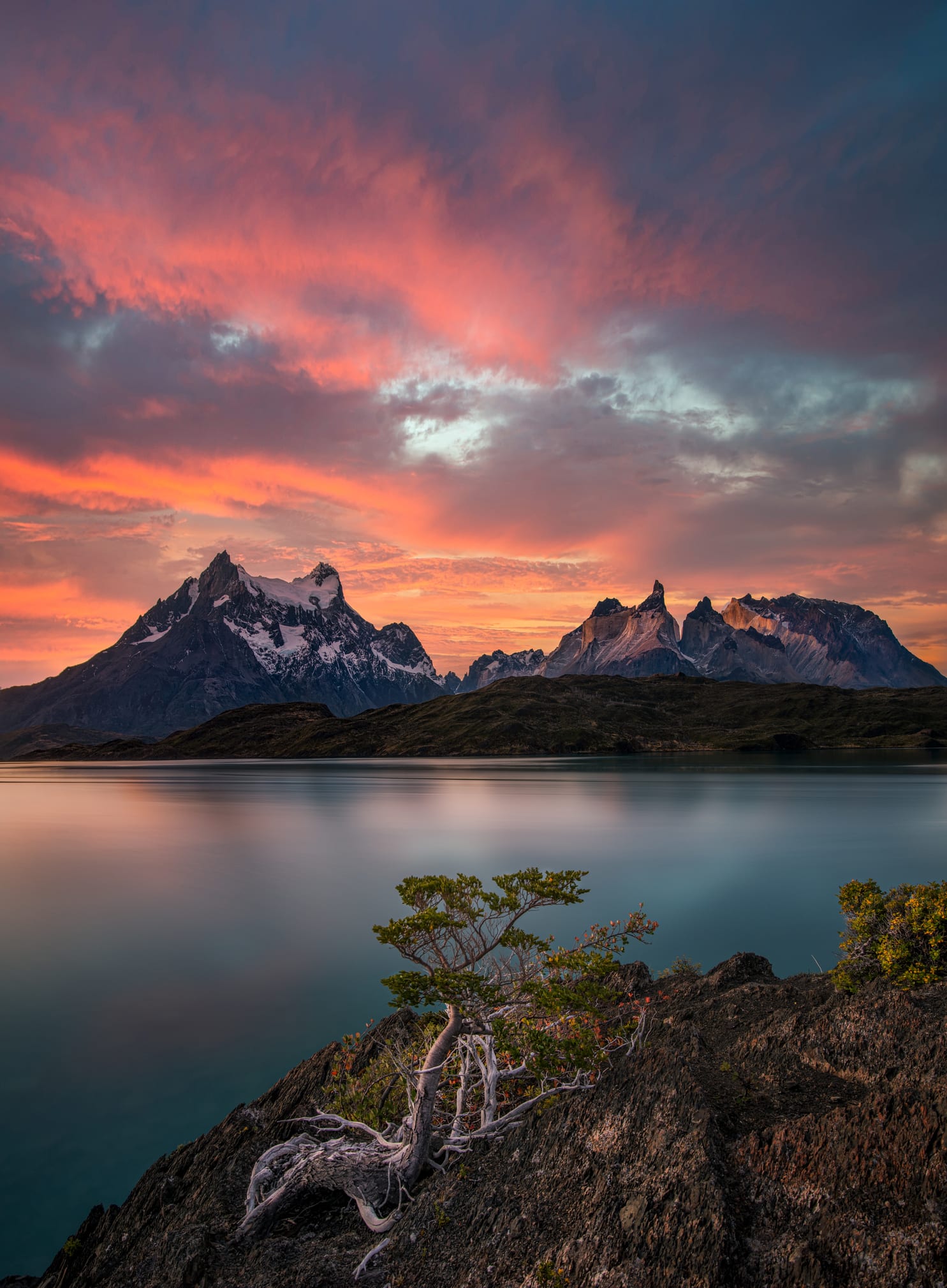 Cô gái mê 'phượt' kể khoảnh khắc 'đứng hình' trước kỳ quan thiên nhiên thứ 8 ở Chile