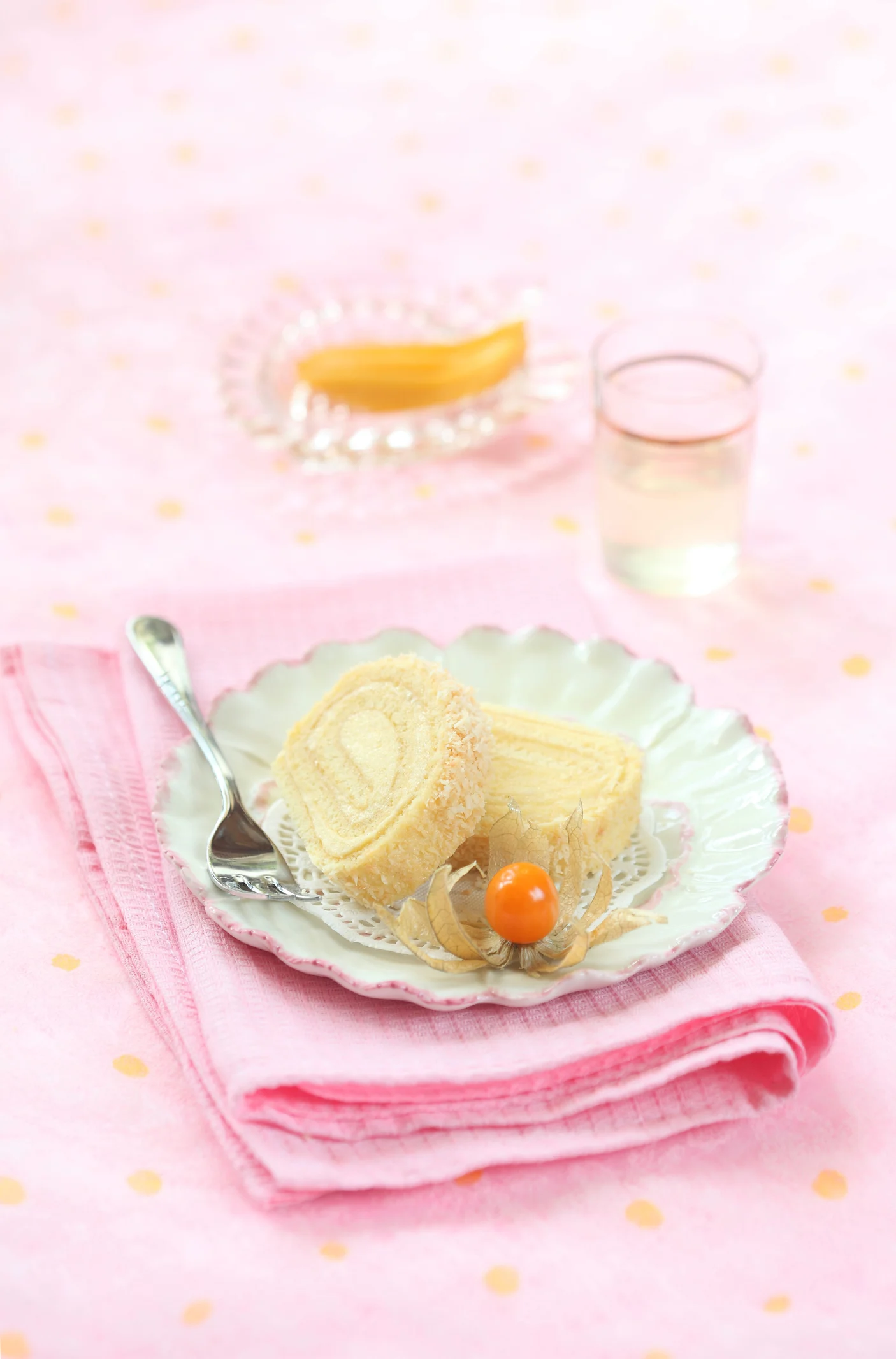 Passionfruit swirl cake