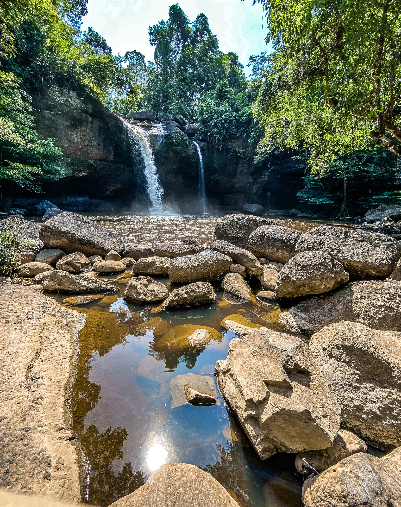 เปิดเส้นทางเดินป่า ชมธรรมชาติ’ผากล้วยไม้-น้ำตกเหวสุวัต’