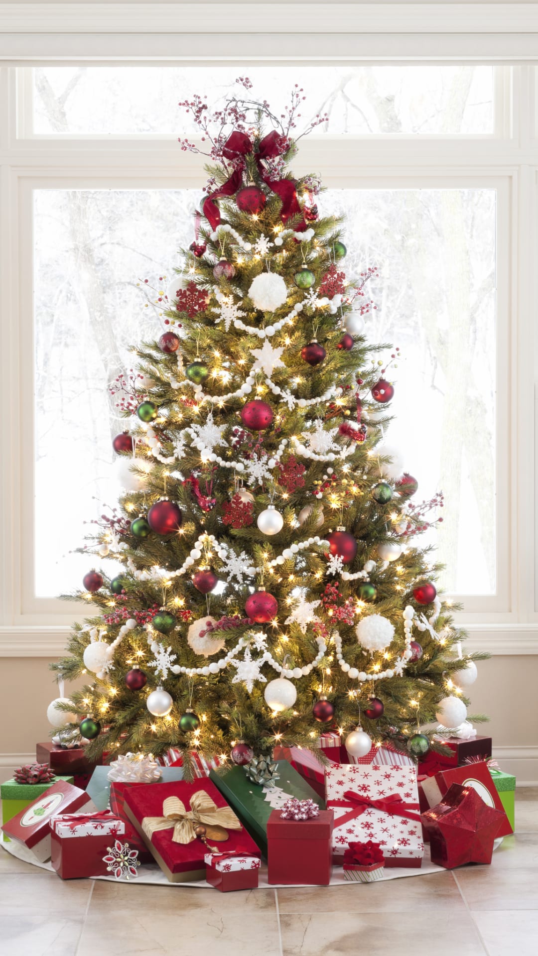 Would you rent a Christmas tree? Here's why you should