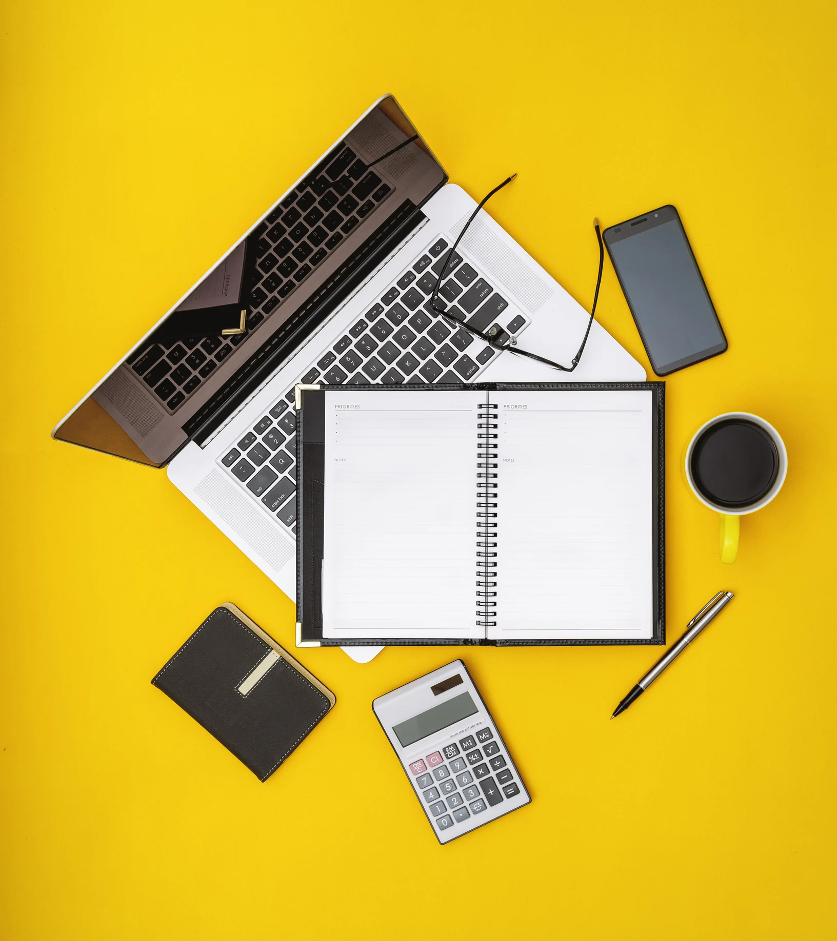 Tipps gegen das Frösteln: Warum uns im Homeoffice kalt ist