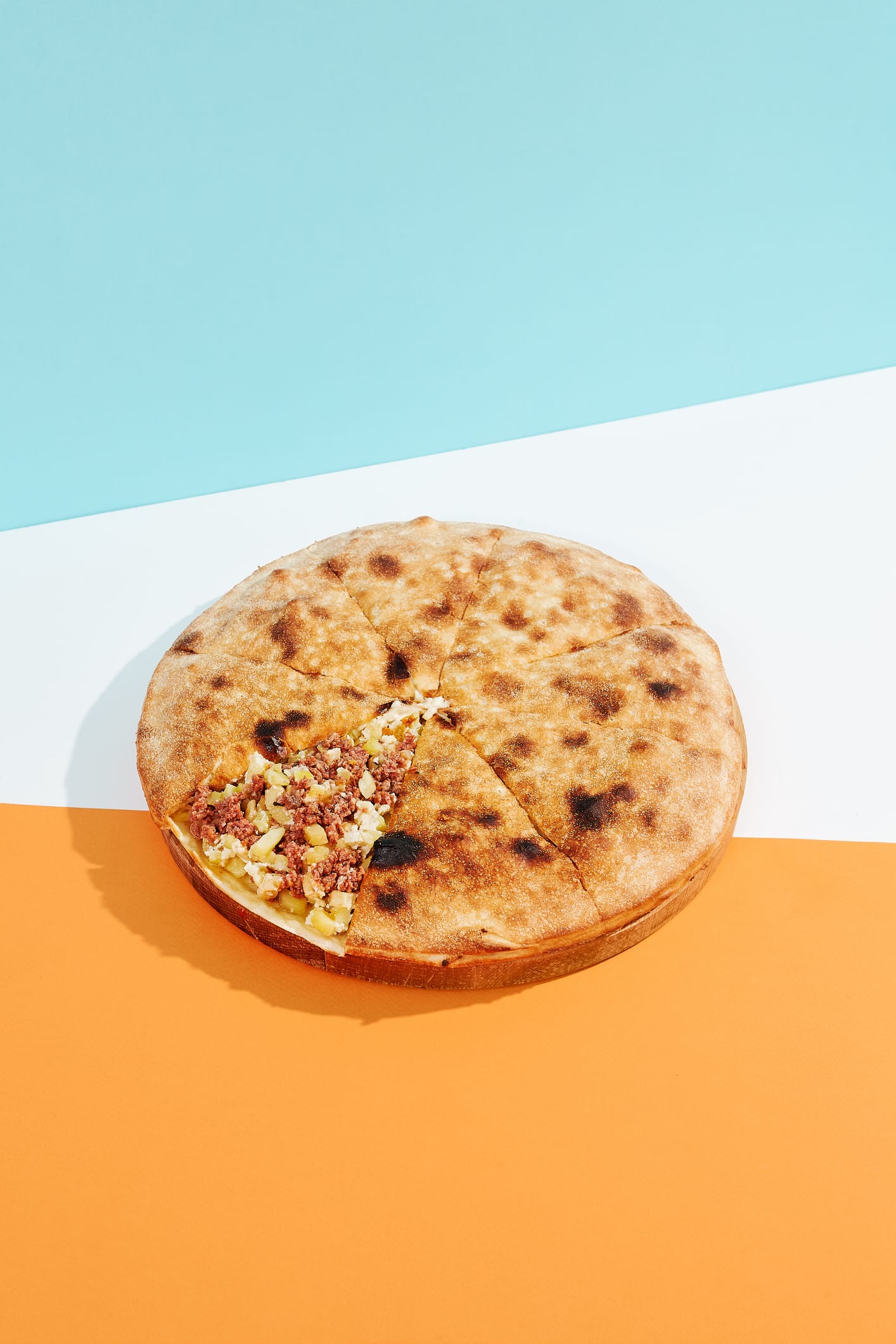Chiamatela pizza, anche se non lo è: quali sono le “pizze non pizze” d’Italia