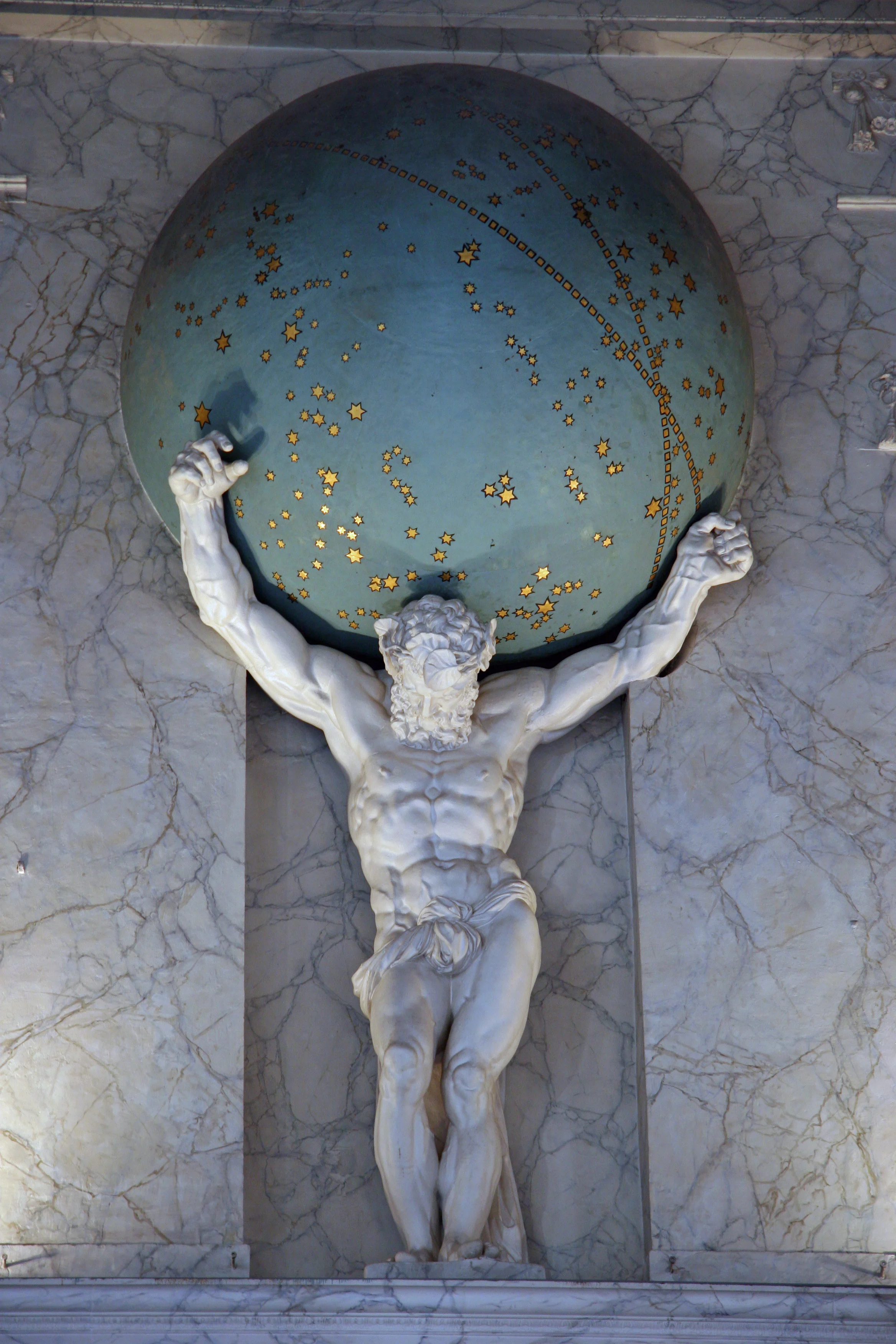 Le antiche statue greche e romane in realtà erano colorate