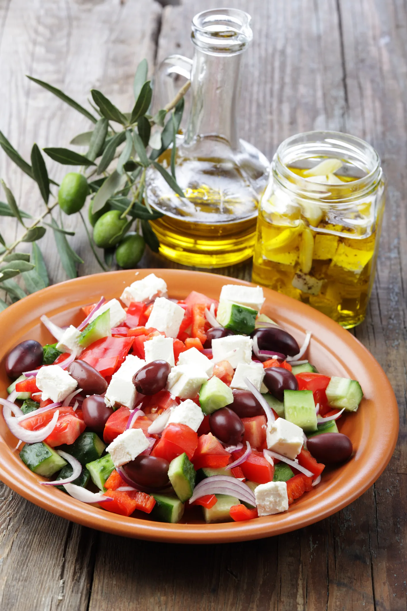 The perfect work lunch: How to make a tasty Greek salad in a jar