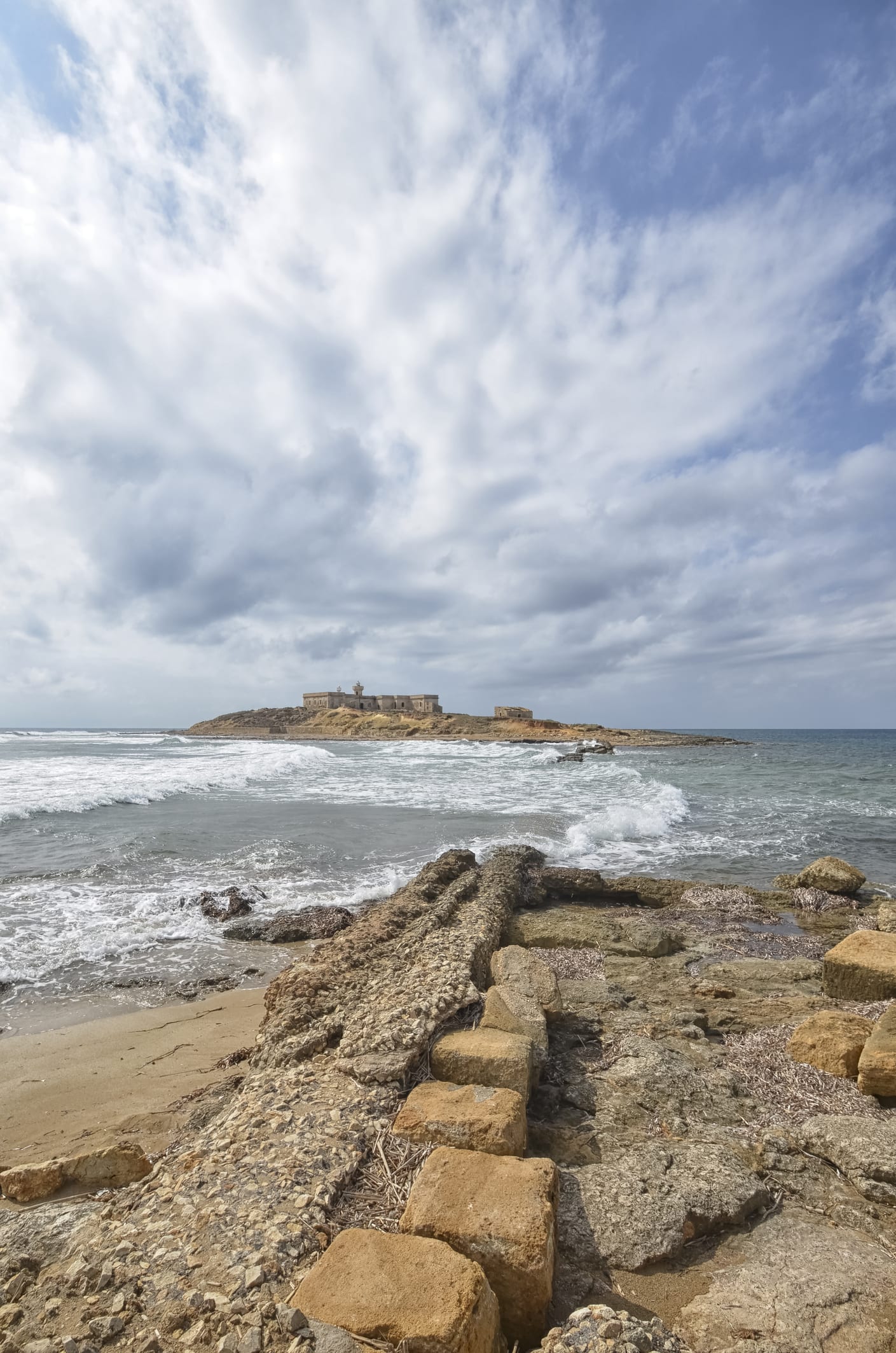 Isola delle correnti, come arrivare dove Mar Ionio e Mediterraneo si incontrano