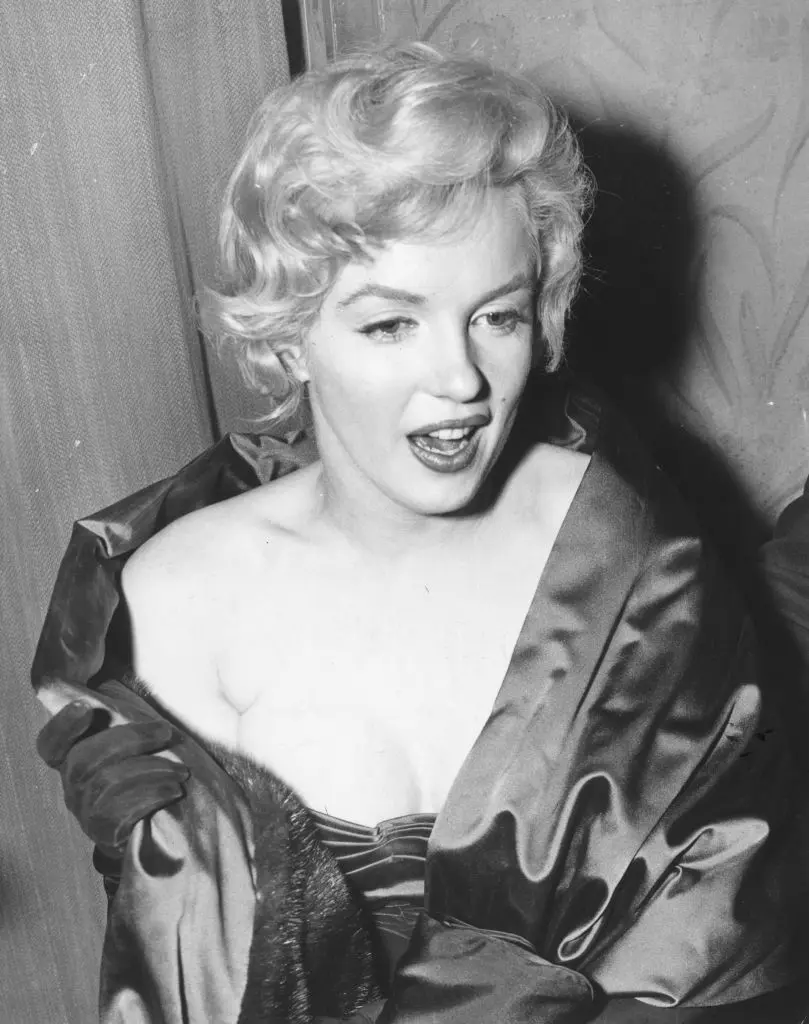 Los outfits más comentados de Marilyn Monroe: del vestido fucsia a los vaqueros ceñidos
