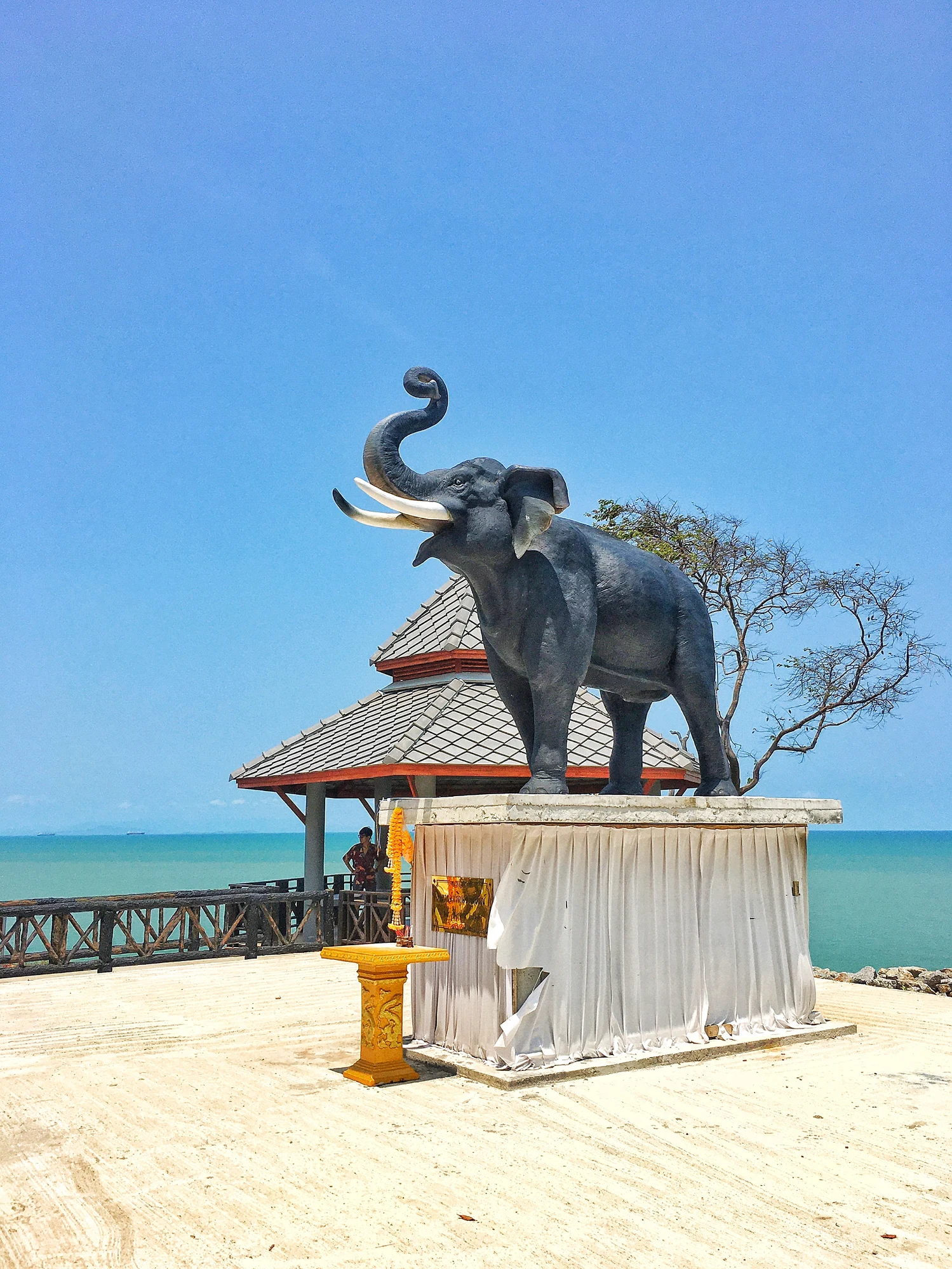 If You See an Elephant Statue at a Front Door, This Is What It Means