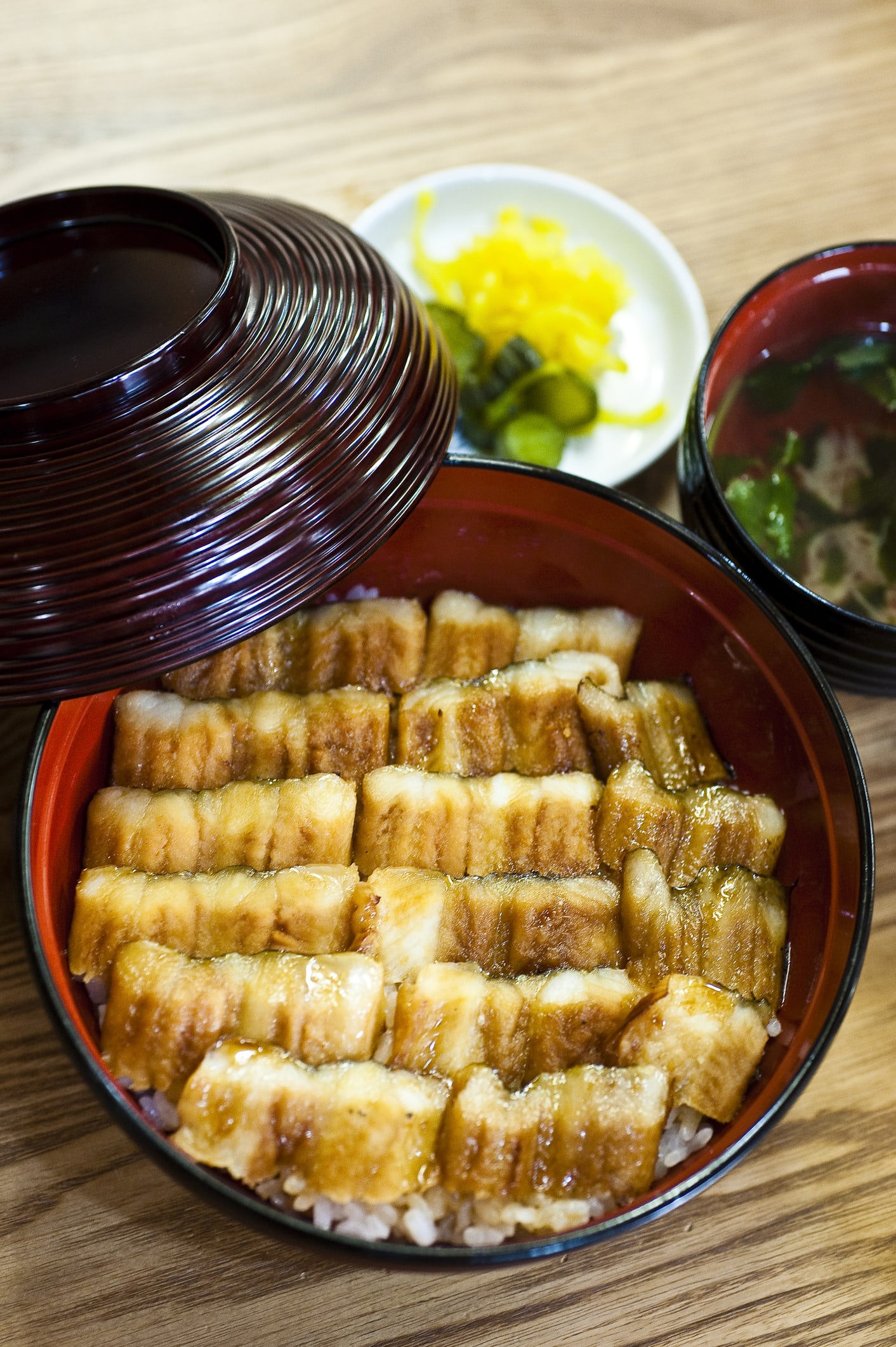 アナゴは「肝」をパワーアップして「血」を増やし健康な爪を育む【健康長寿に役立つ高齢薬膳】