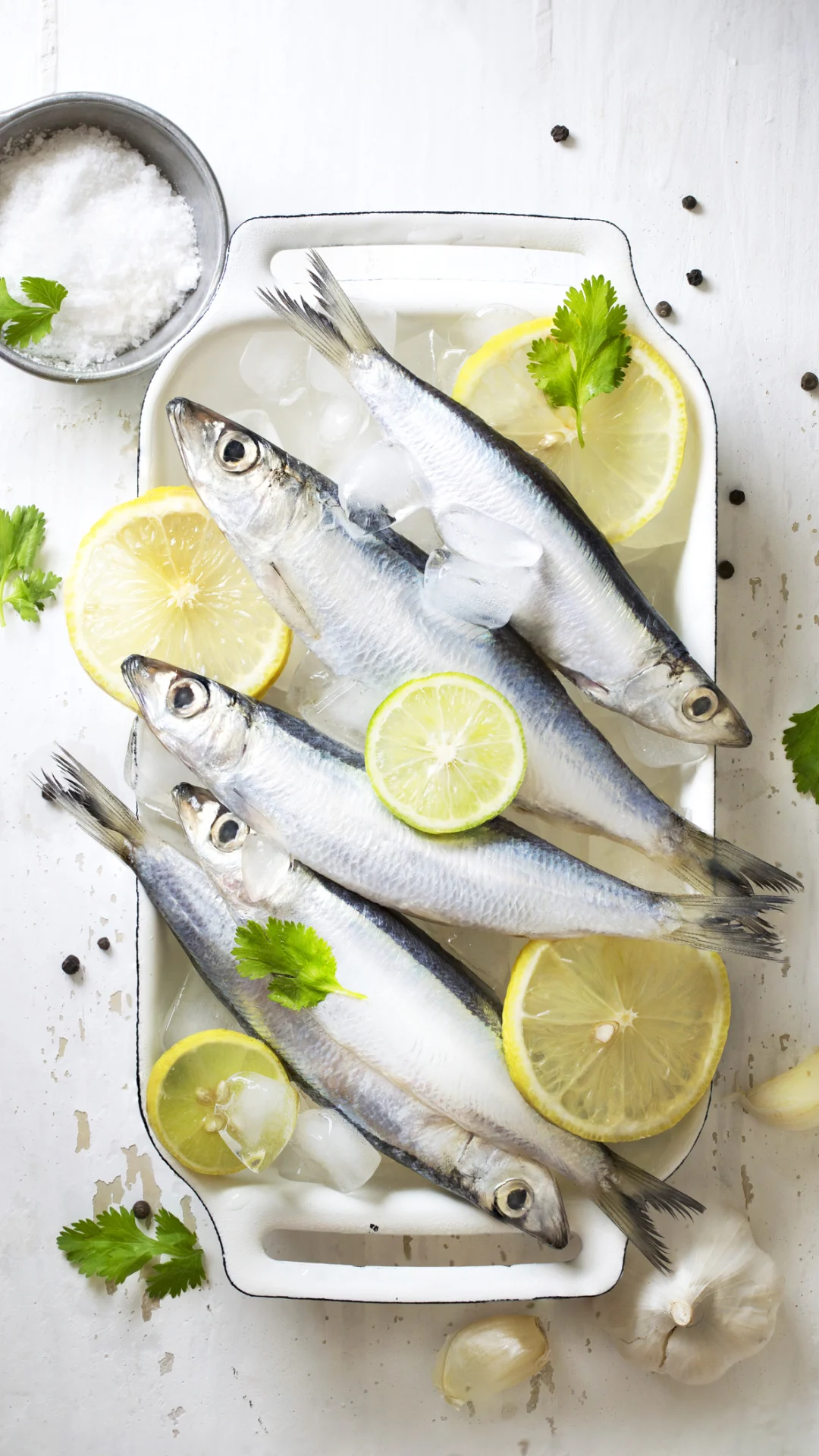 Desintoxícate con una cela ligera y fácil de hacer: Sardinas con aguacate