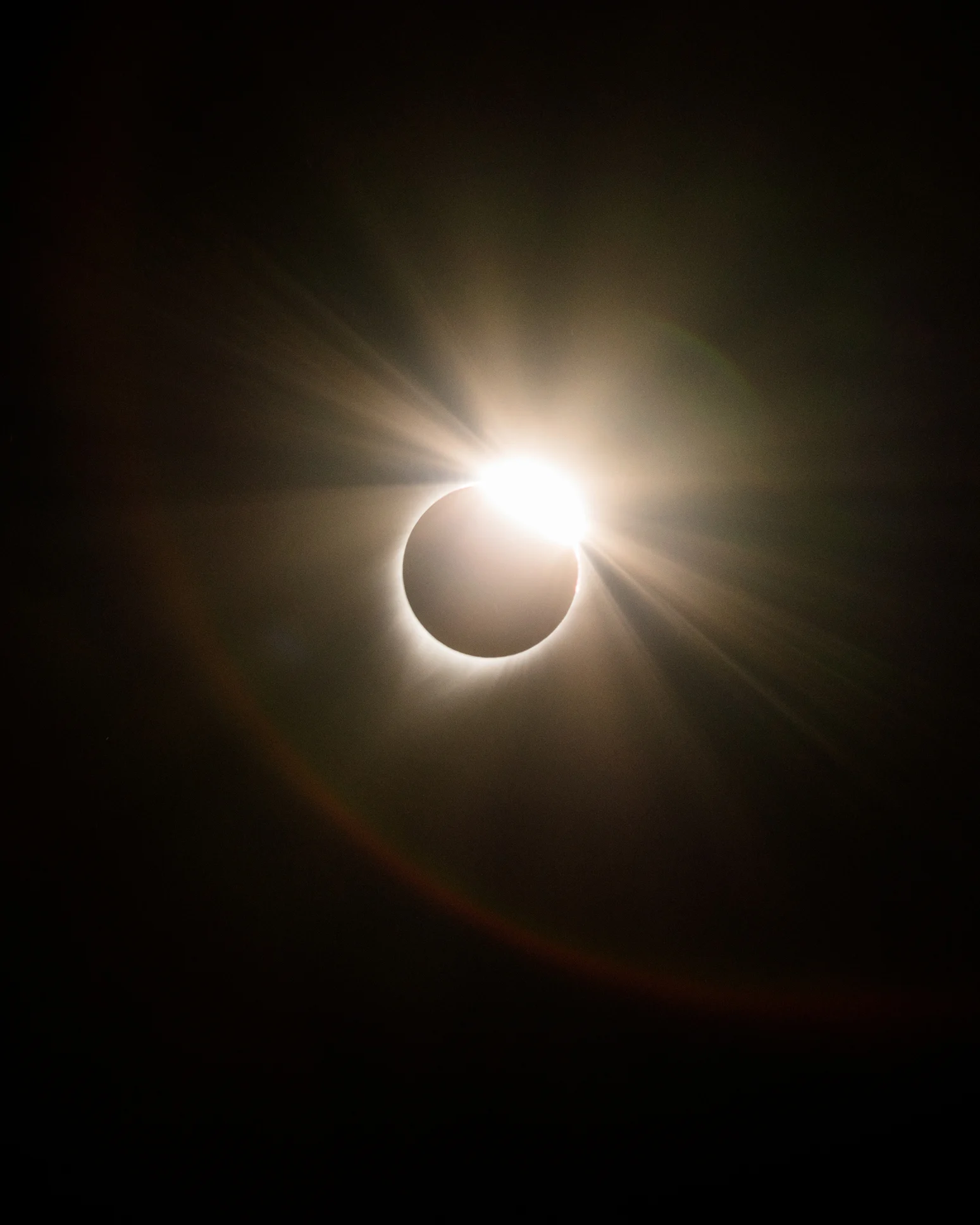 Este lujoso crucero te lleva al mejor sitio para ver el eclipse solar de 2023