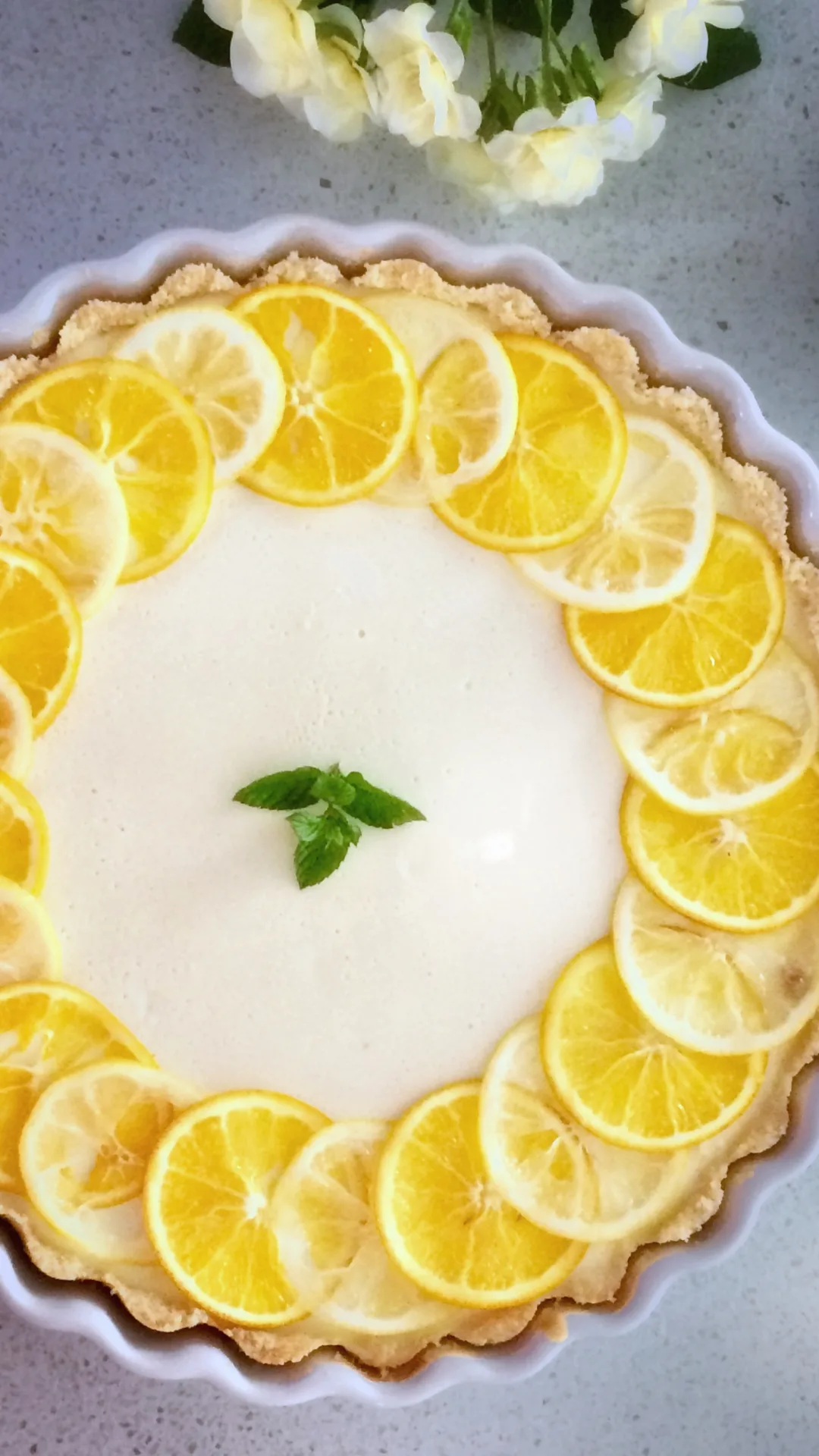 Fácil y sin horno, prepara un exquisito pastel de limón