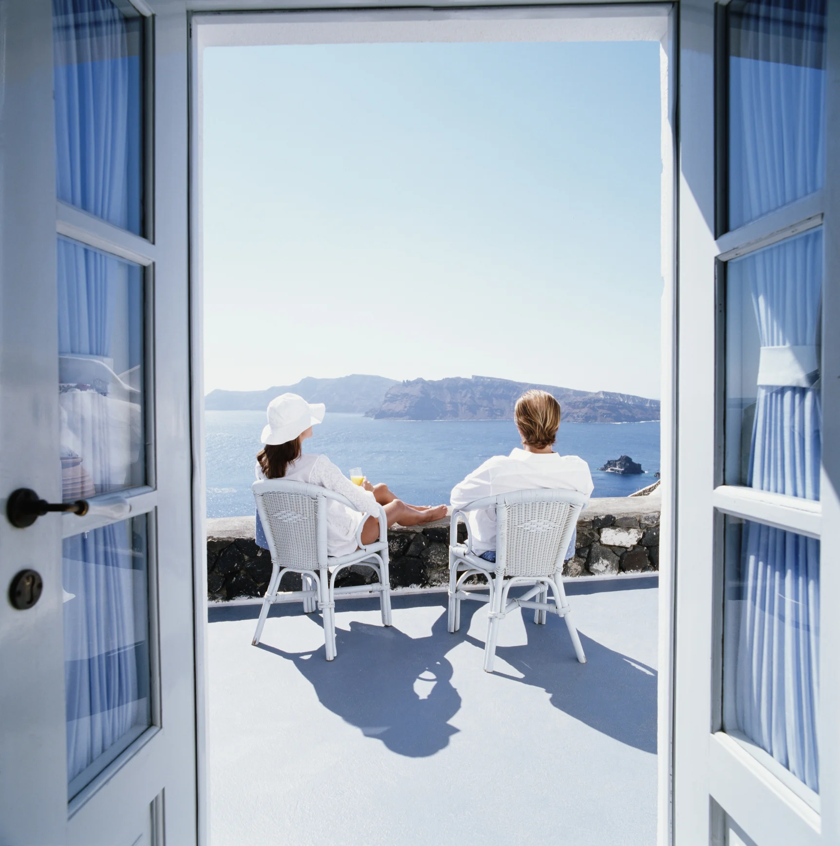 Traveller shows what Greece's most famous clifftop views is like