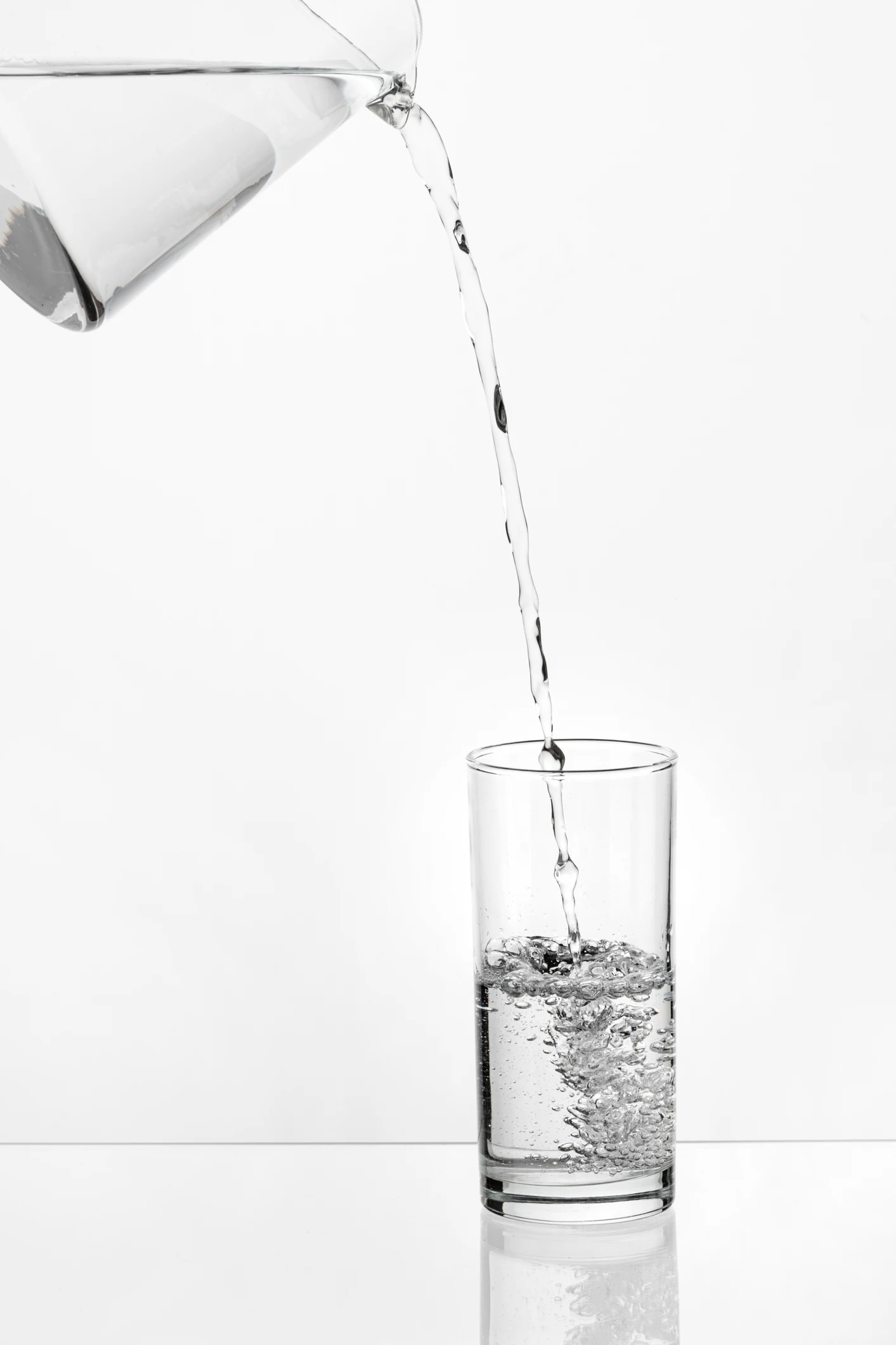 Por esta razón no debería beber agua durante la noche