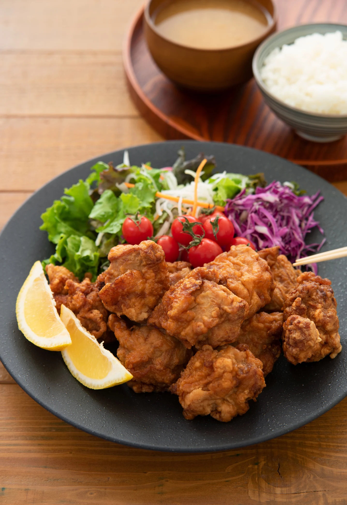 唐揚げと鶏ちゃんを自販機に　冷凍装置導入　岐阜・関の郷土料理店