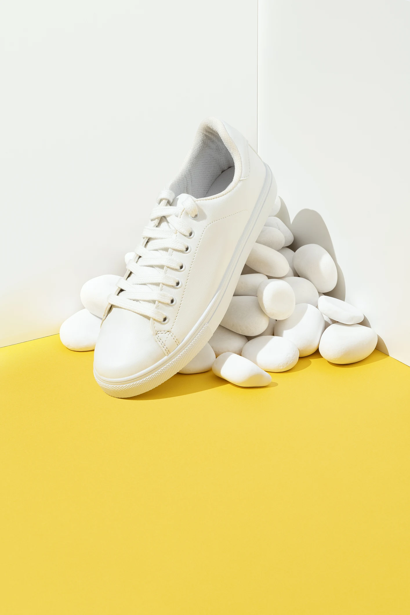 Trucos caseros claves para impermeabilizar los zapatos