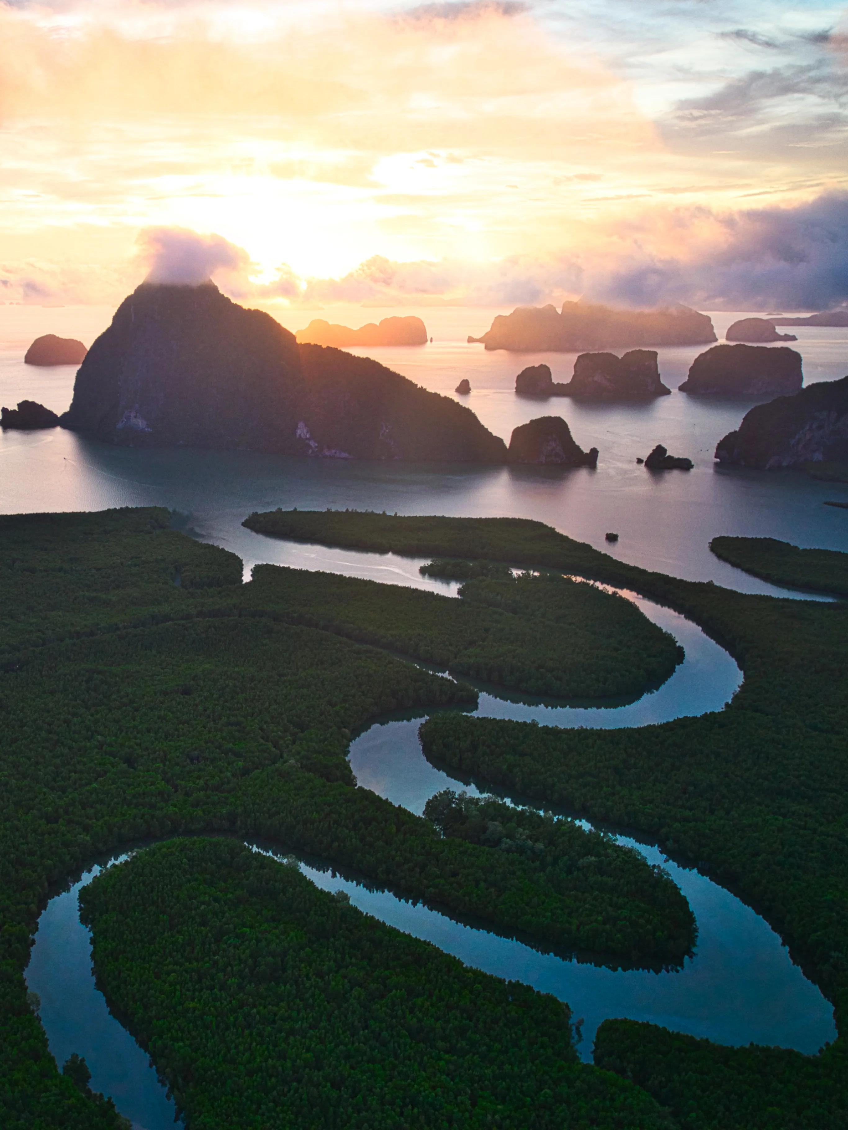 อันซีนพังงา “สะพานนาใต้” หาดทรายขาวชวนเล่น พร้อมชมพระอาทิตย์ตกบนสะพานยื่นไปในทะเล