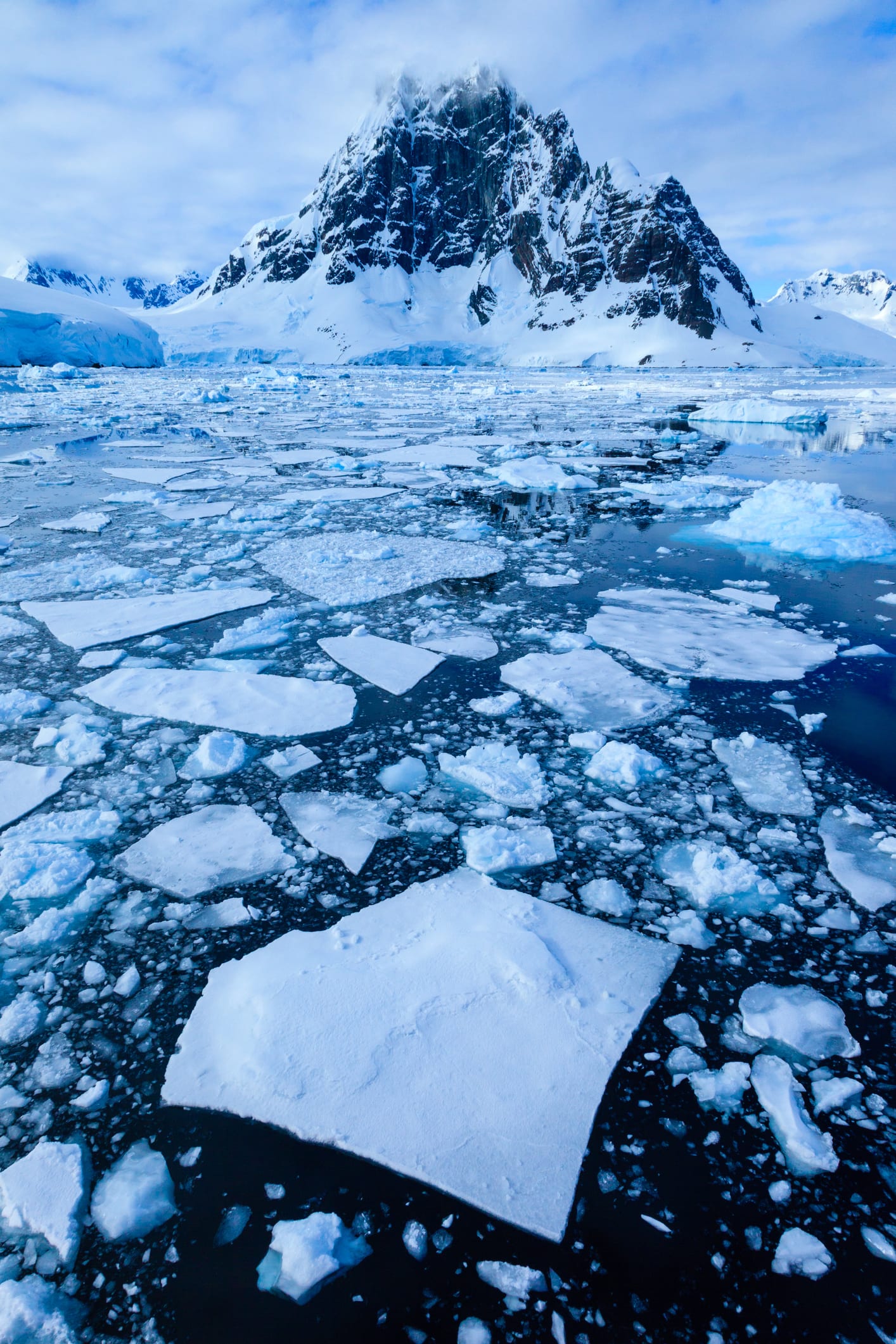 L’Antarctique, 14 millions de km2 glacés sous surveillance