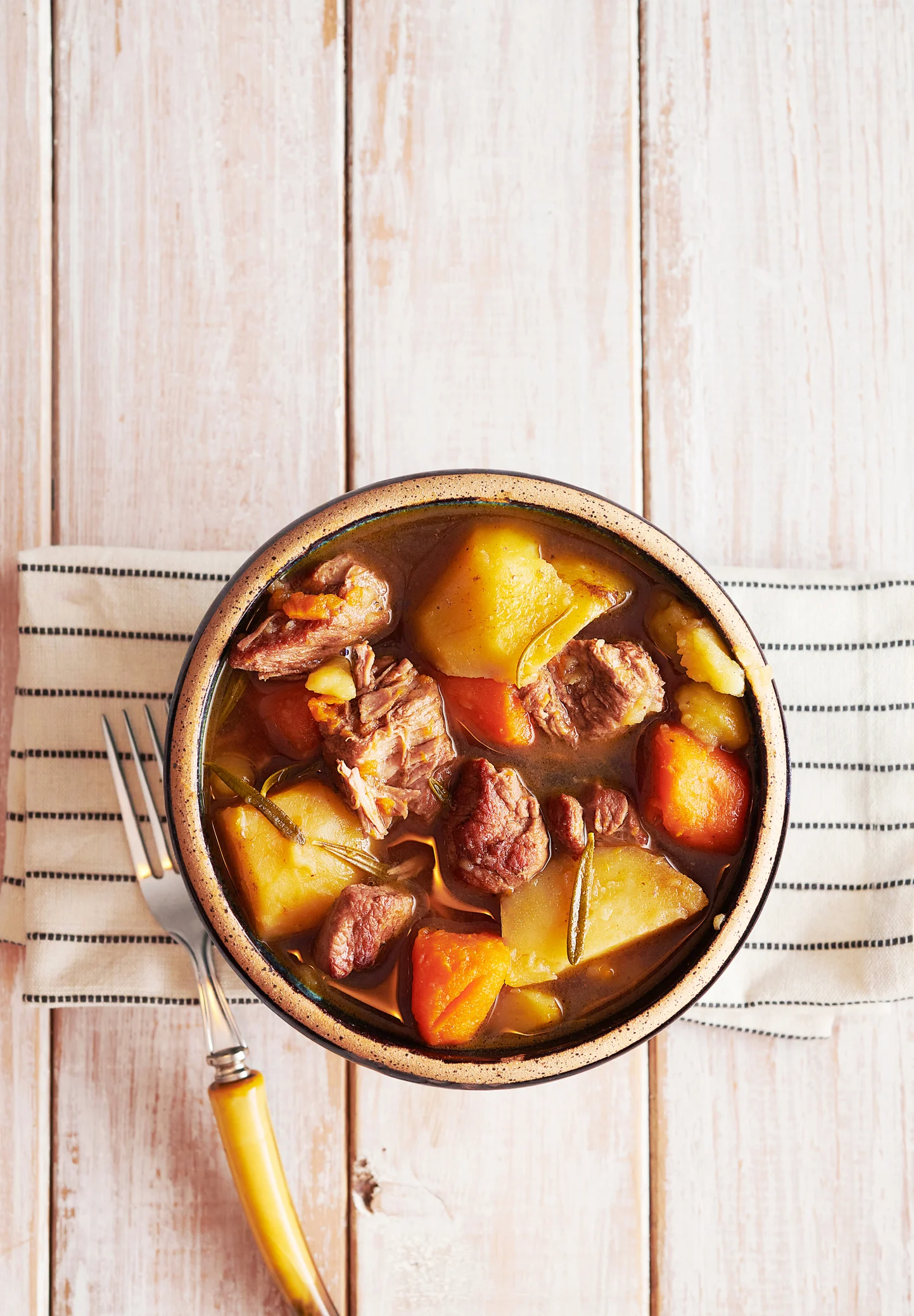 42 hearty slow cooker dinners