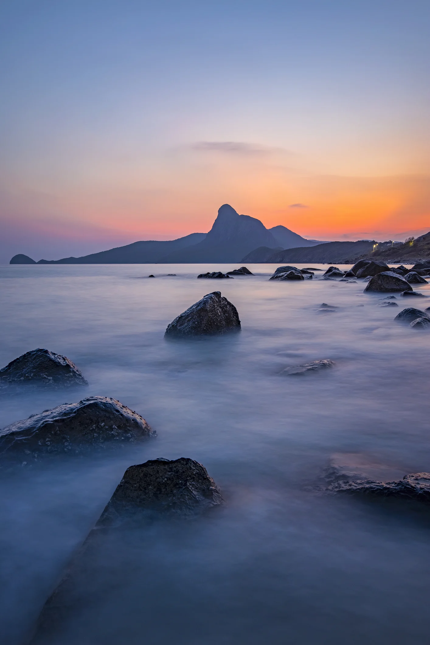 Vết bẩn trên đoàn tàu 'du lịch'