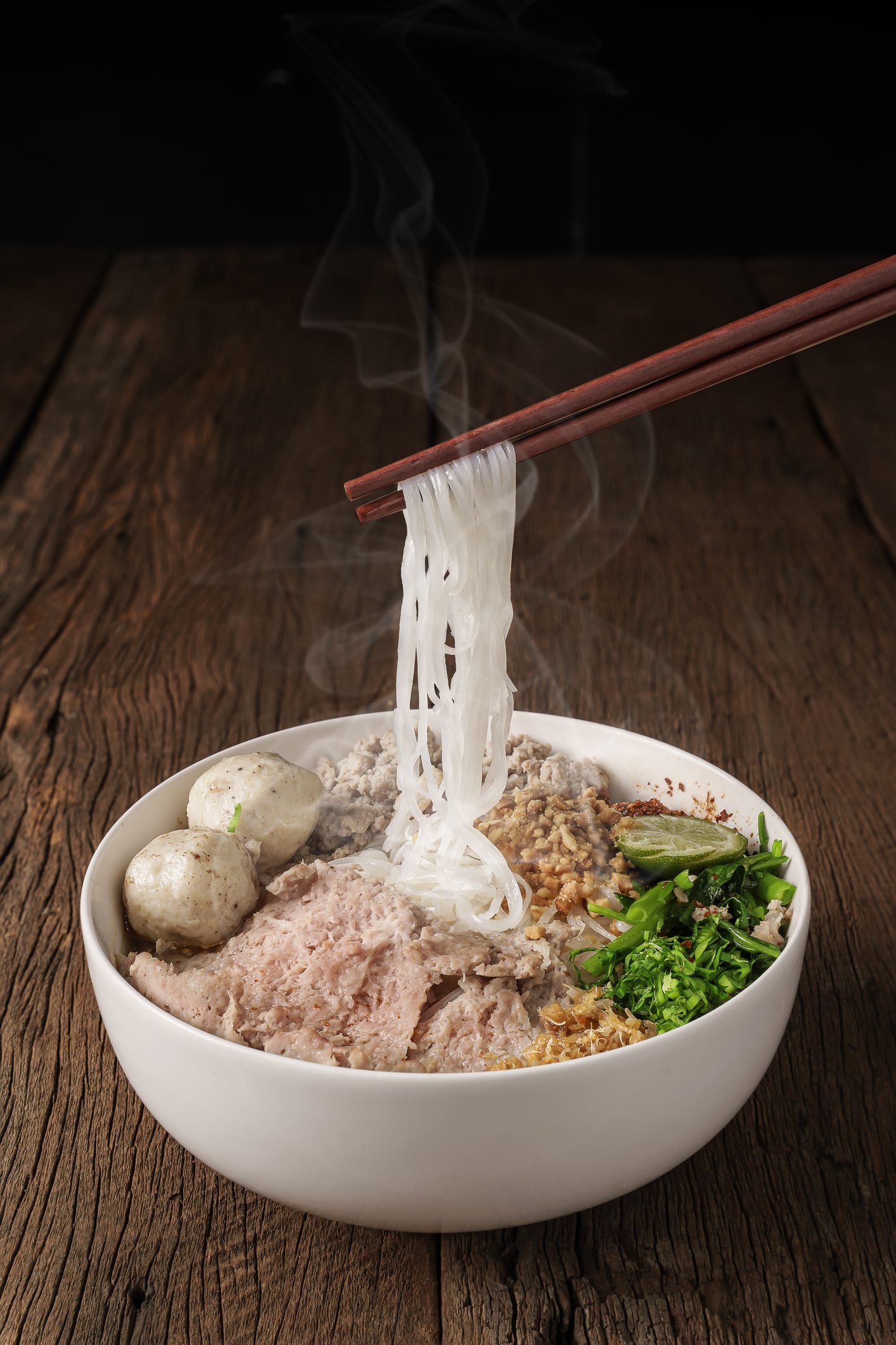 “ก๋วยเตี๋ยวน้ำใสดัง” น้ำซุปใสสูตรเด็ด หอมอร่อย กินเพลิน