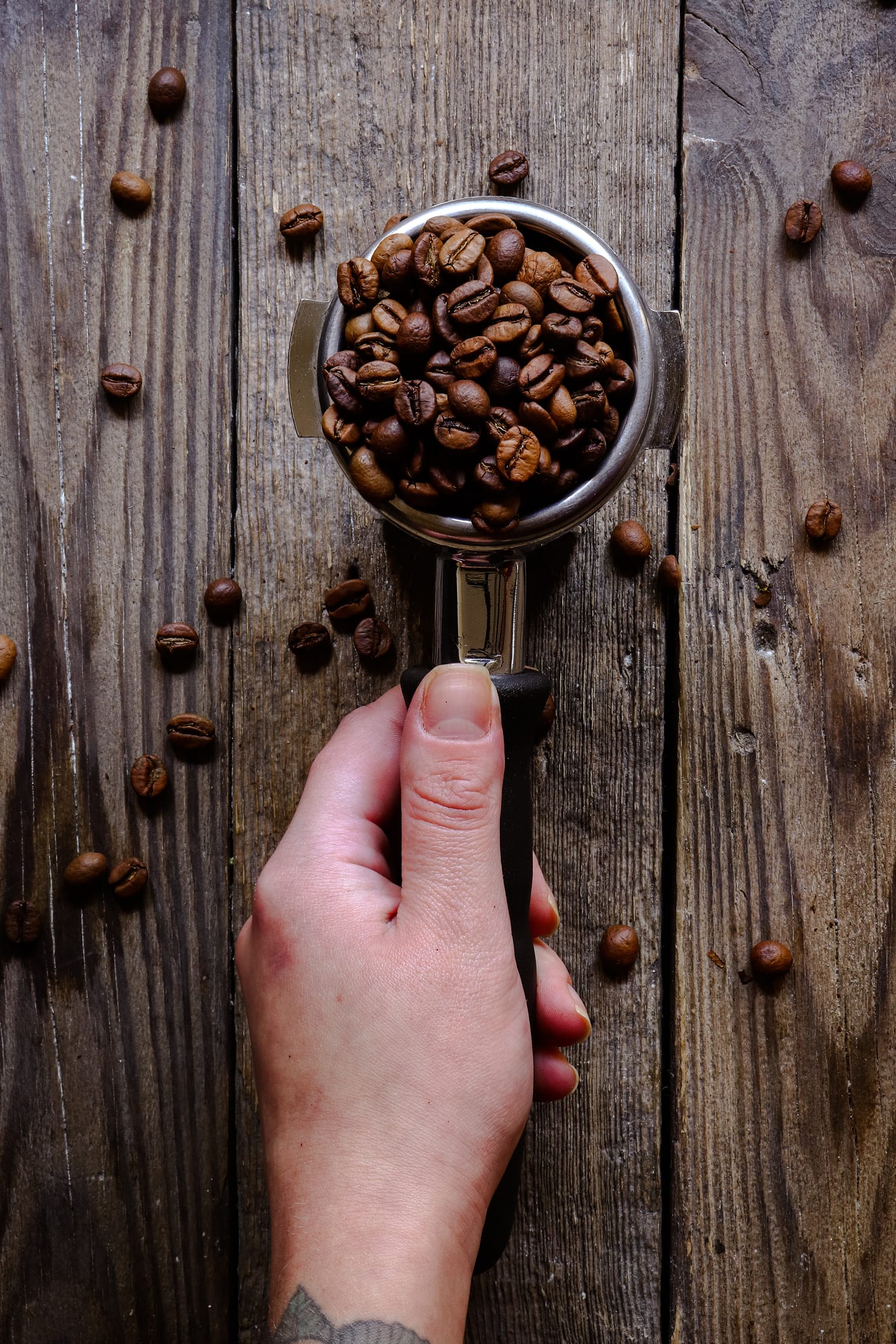 UNDER THE SUN คาเฟ่พัทยา กับอาคารสีแดงเล่นได้ รับวิวพระอาทิตย์ตกกลางทะเล