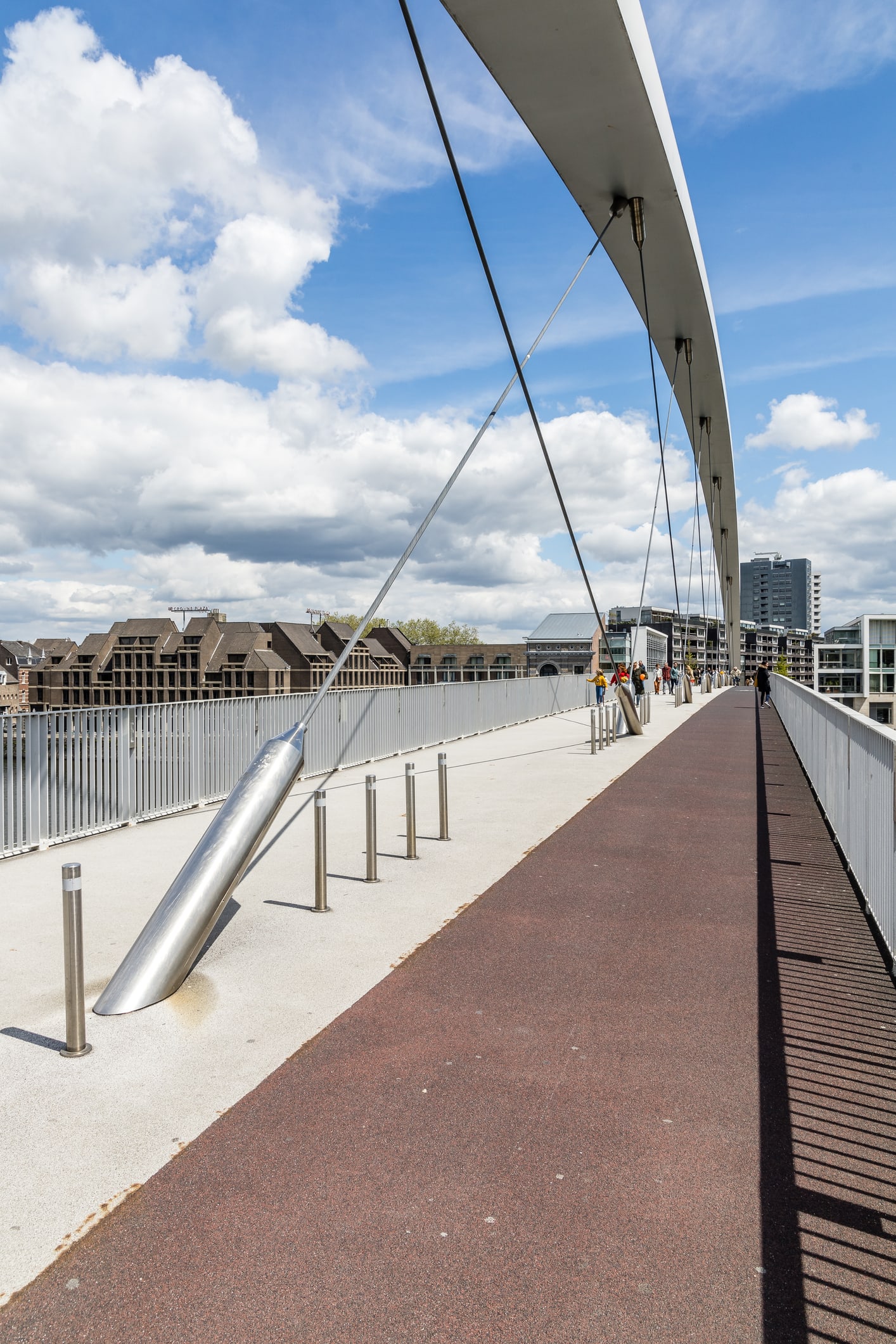 Tipps für den Urlaub nebenan: Camping mit dem Floß auf der Maas