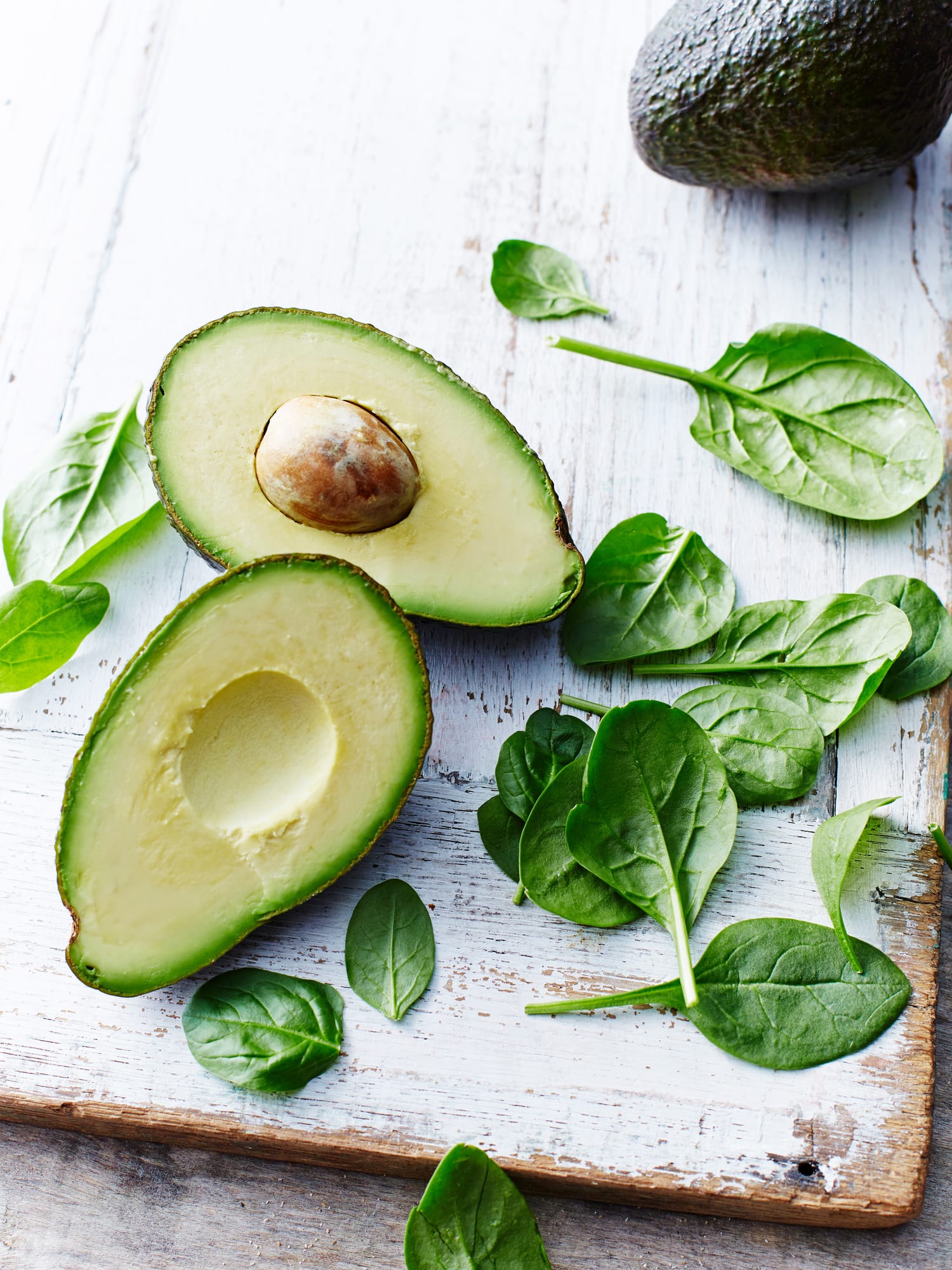 ¿Qué beneficios tiene el aguacate?
