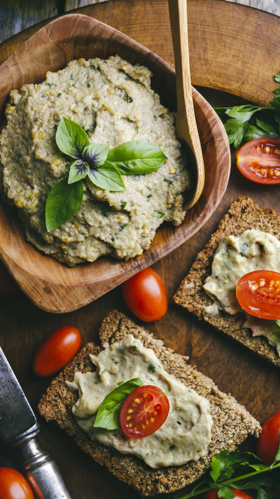 Perfect summery bruschetta – with a garlicky Greek twist