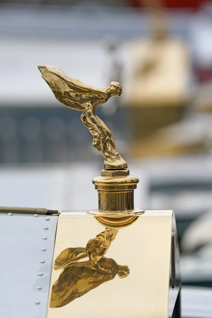 เมื่อรถหรูต้องออกลุย Rolls-Royce Phantom ตัดท้ายทำ 6x6 หนึ่งเดียวในโลก