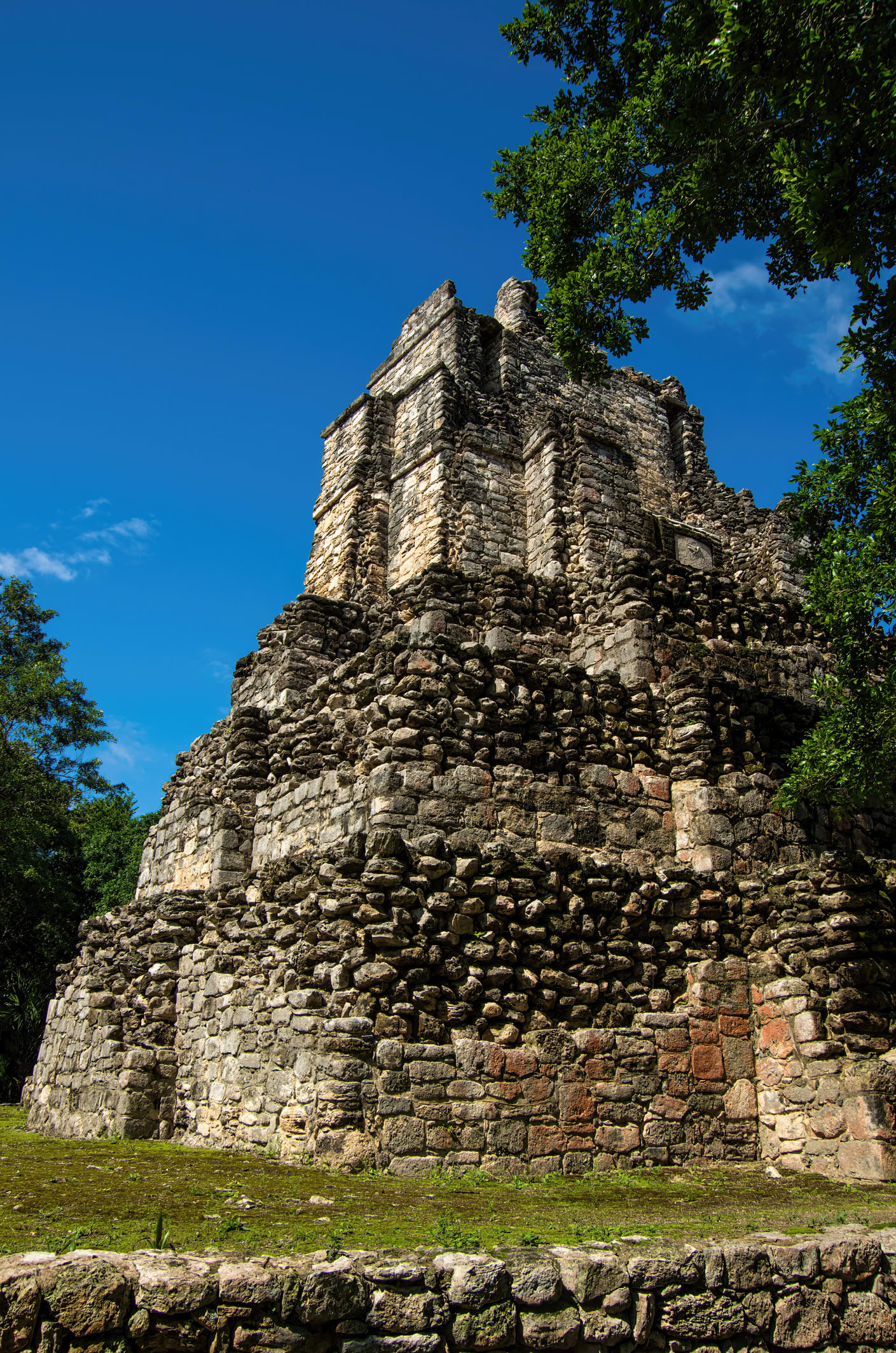 Templos mayas más allá de Tulum y Chichen Itzá