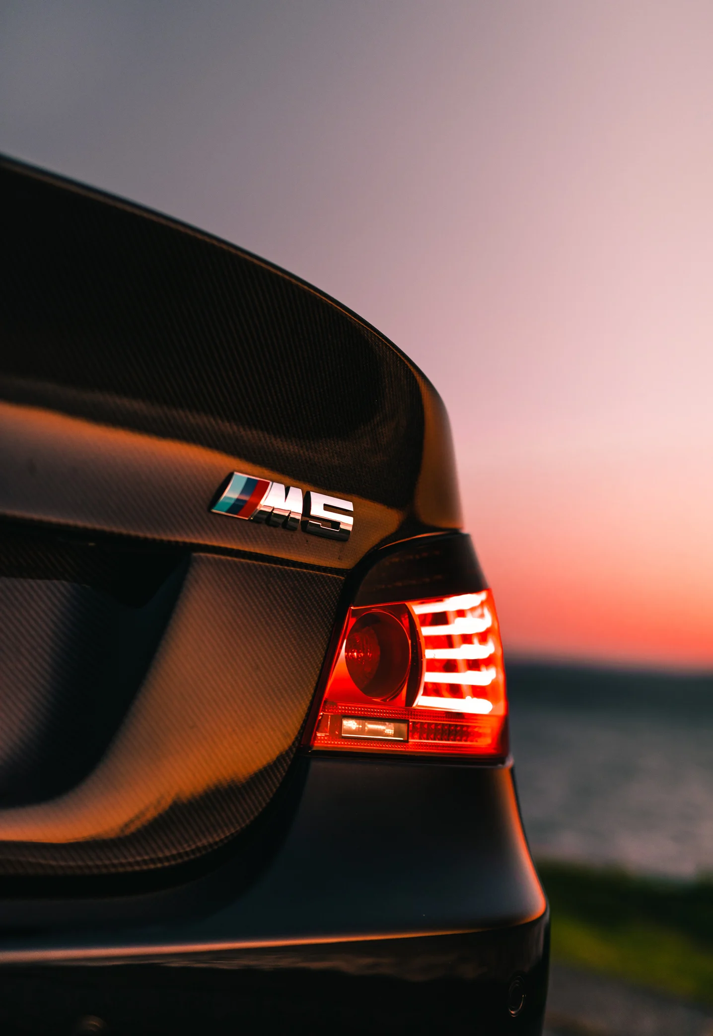 5 อันดับรถหรูมือสองน่าใช้ ที่ยังทันสมัยไม่ตกรุ่น มีทั้งรถเก๋ง เอสยูวี คูเป้ ในงบไม่ถึง 1 ล้านบาท