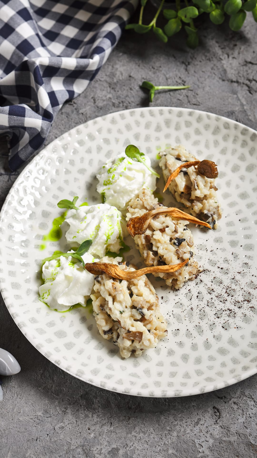 Disfruta del risotto en esta versión con champiñones y tocino para cualquier día de la semana