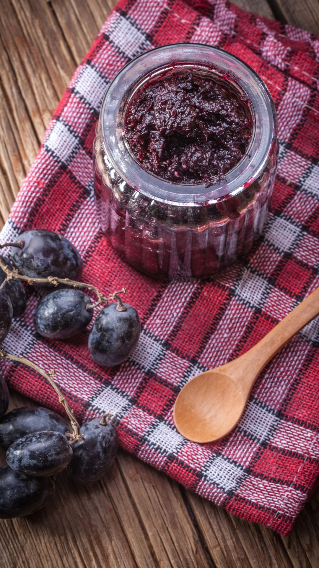 Modo verano: disfruta de una mermelada de uvas caseras