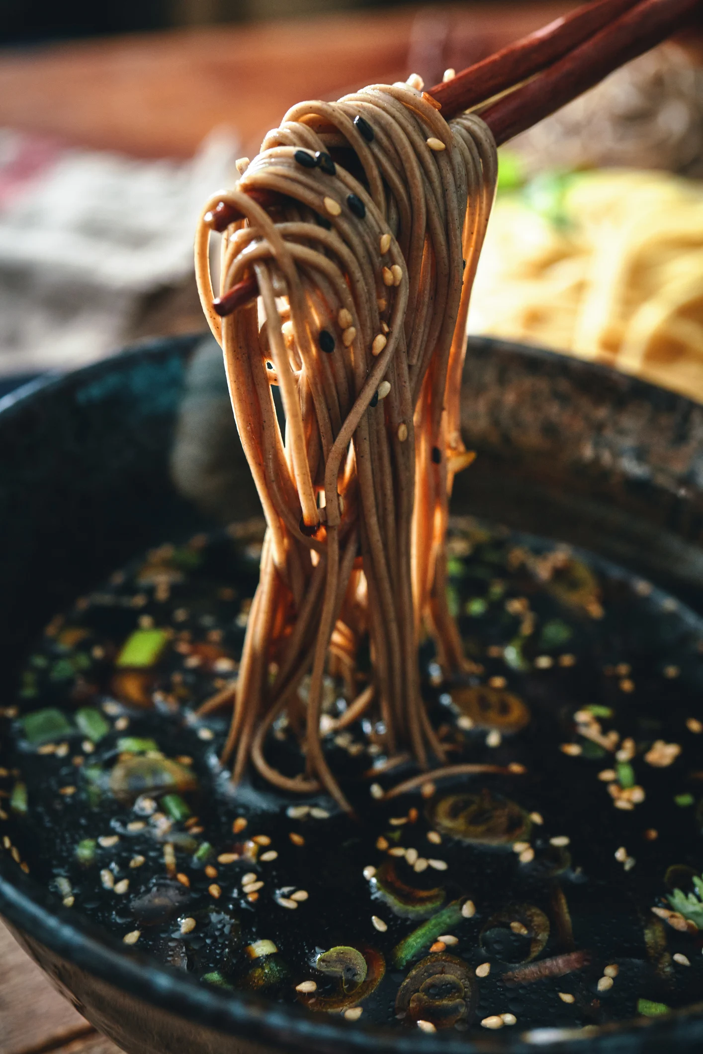 ชาวญี่ปุ่นยอมอดอาหารมื้อเที่ยงเพื่อประหยัดเงิน เพราะกลัวไม่มีใช้หลังเกษียณ