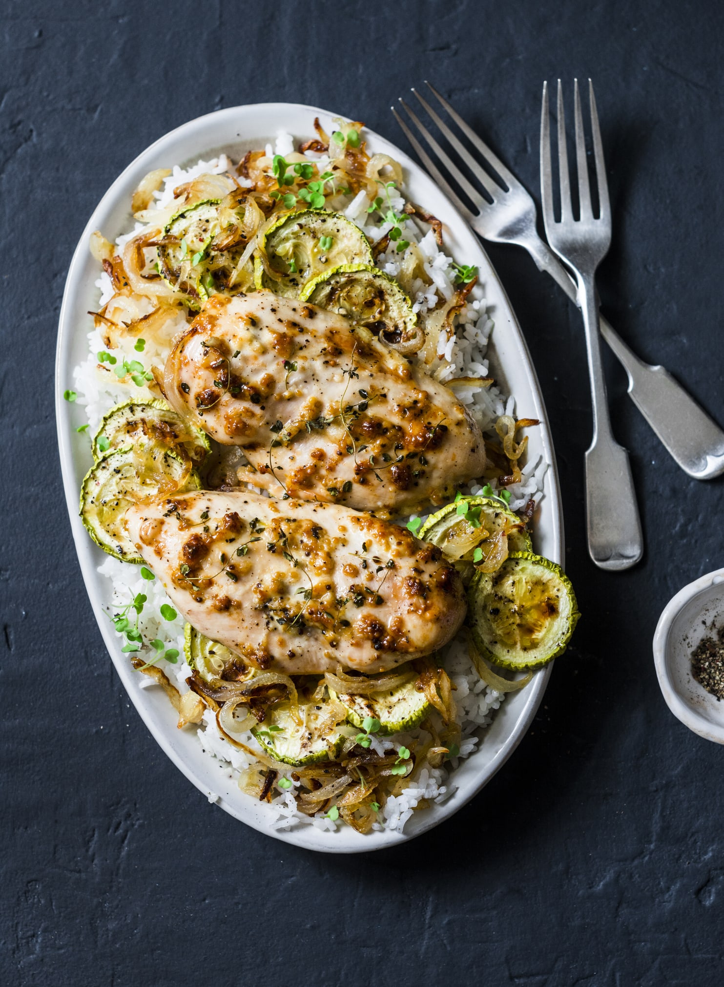 10-minute French onion chicken rice bake