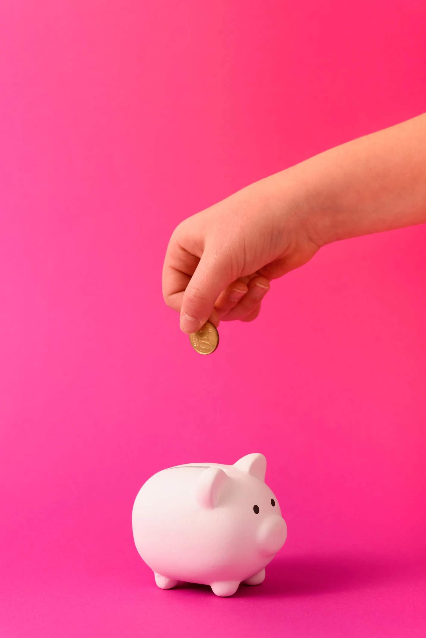 成年年齢引き下げでトラブルも? 18歳になった人がお金の使い方で心掛けるべきことは?