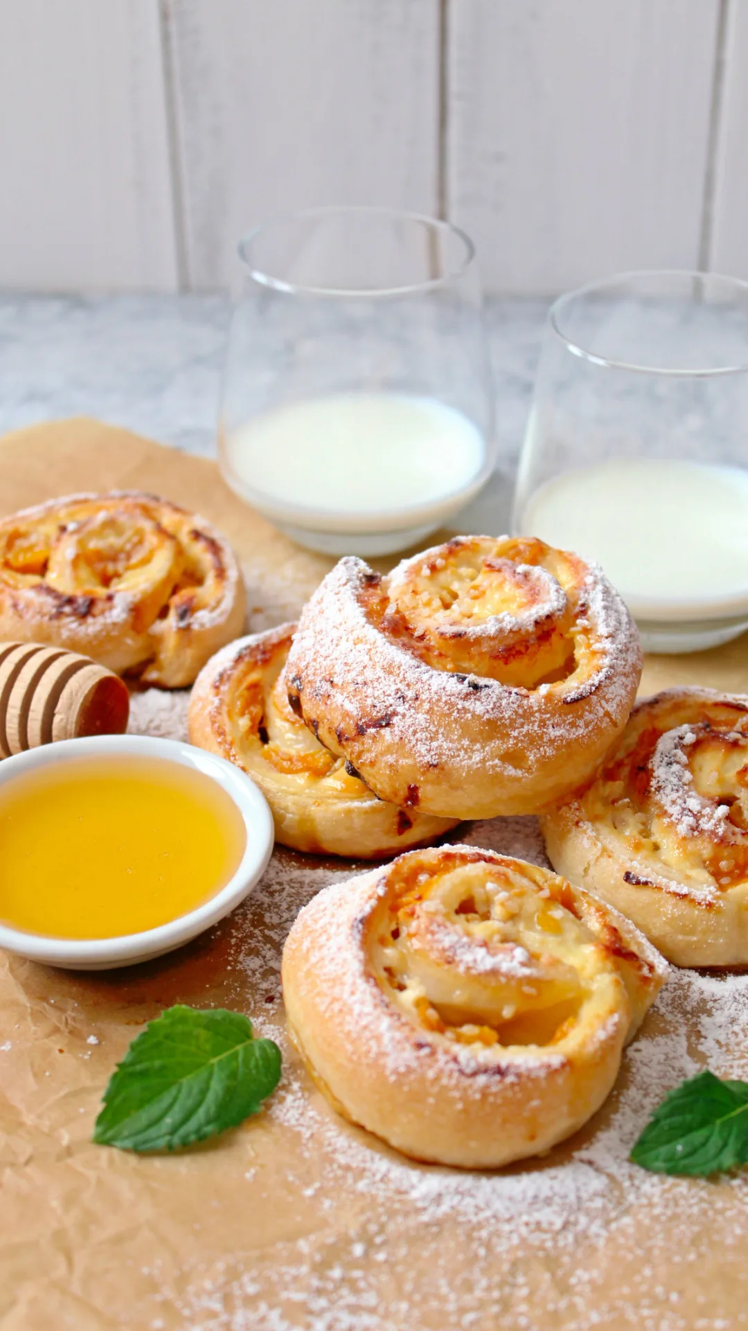 Air fryer lemon puff bars