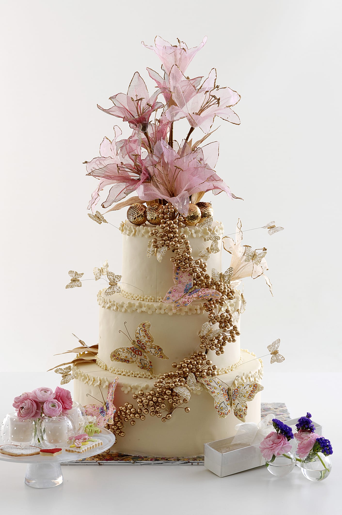 Bridesmaid undergoing chemotherapy left 'humiliated' after bride body shames her