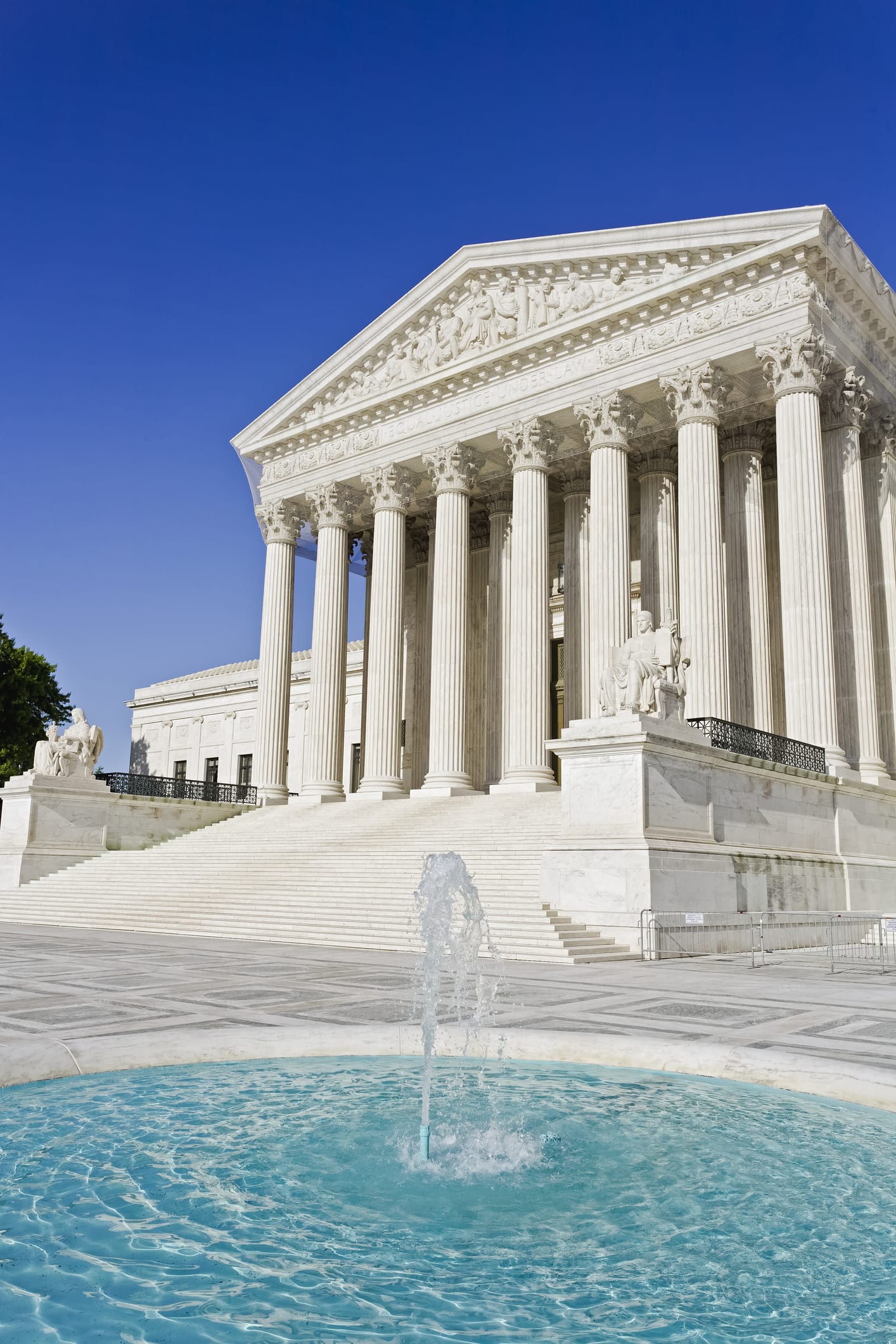 Roe v. Wade is overturned in historic Supreme Court decision