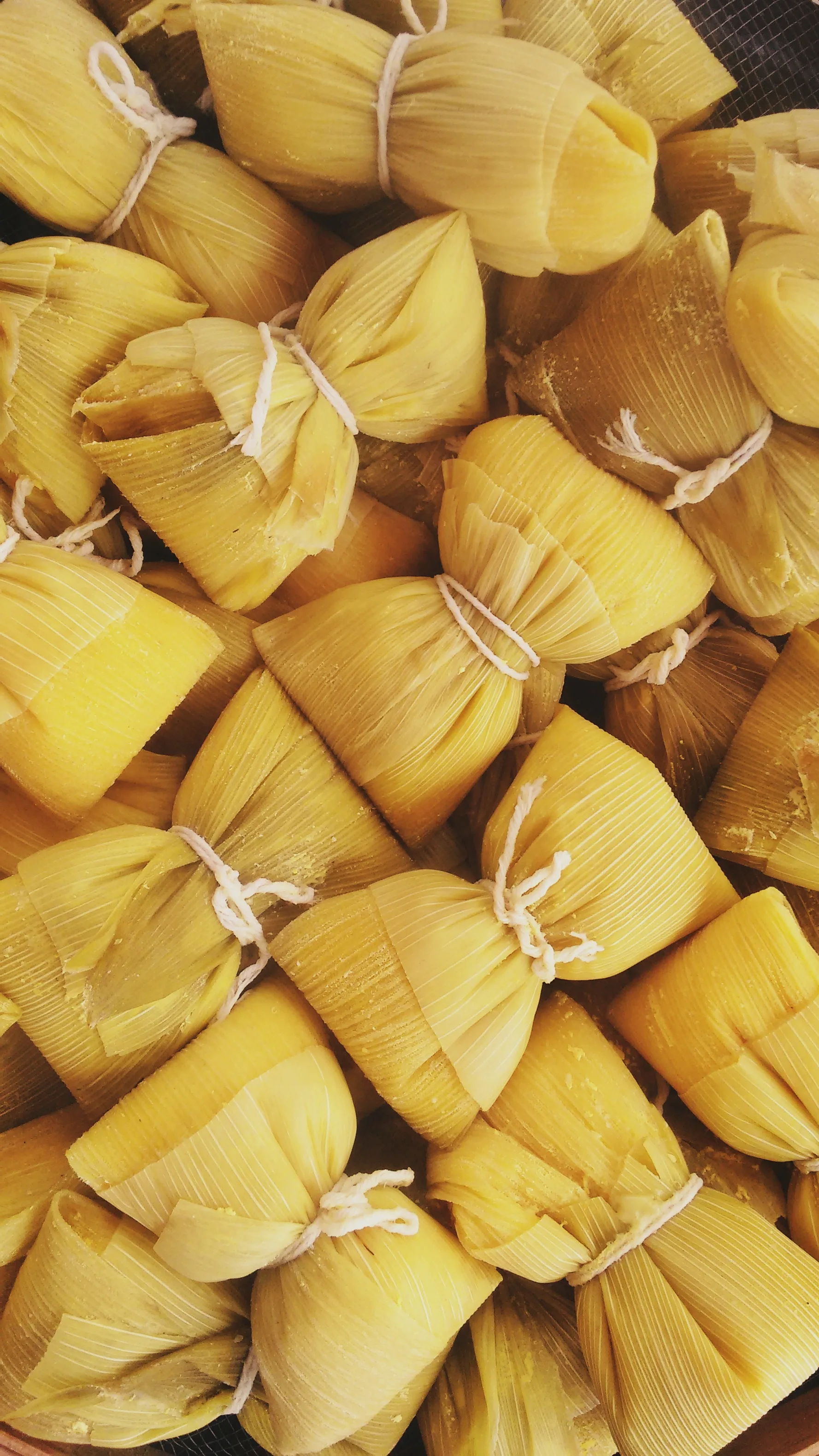 Aprende a preparar unos ricos tamalitos cubanos con queso crema y guayaba; aquí la receta