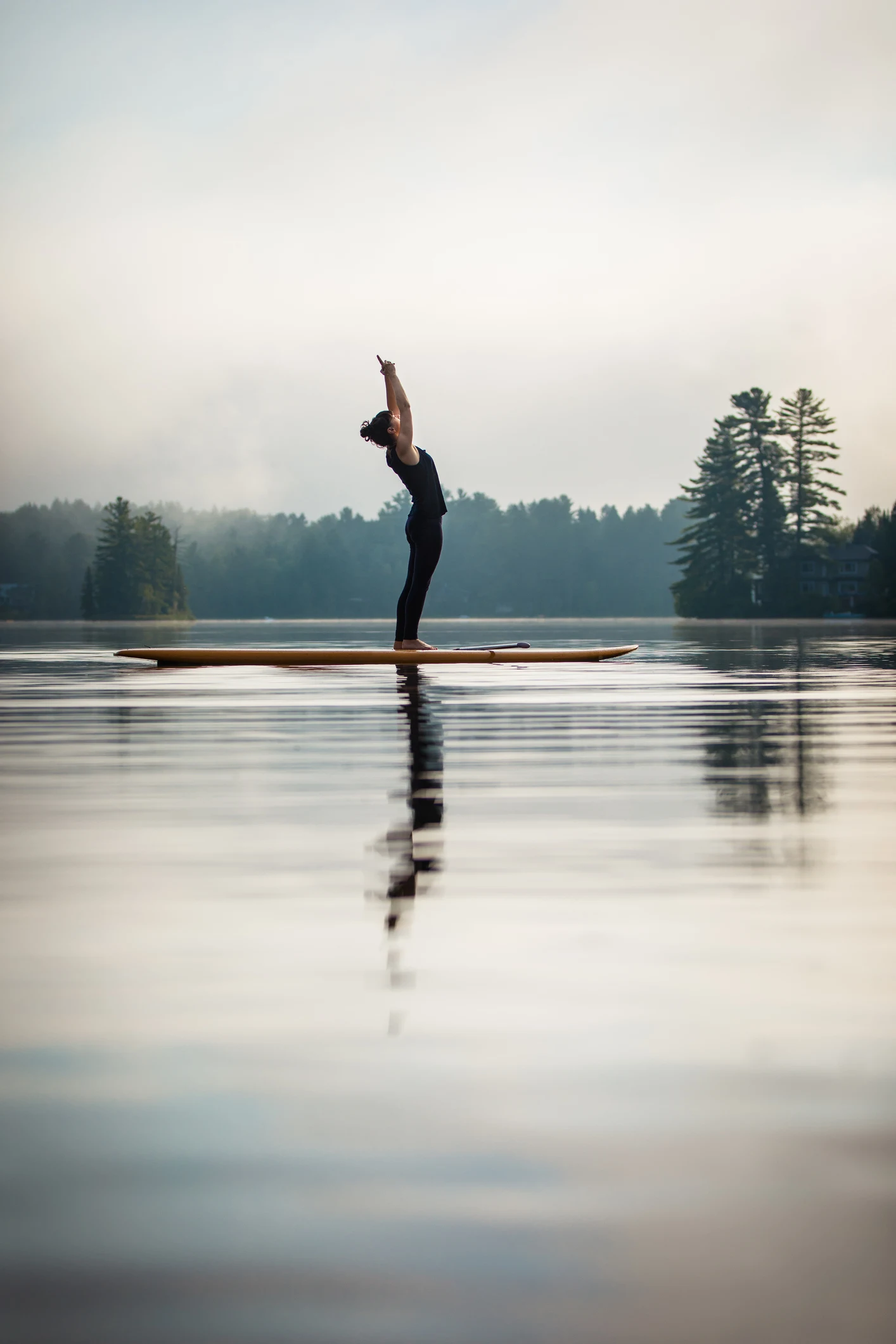 ¿Qué beneficios tiene hacer yoga?