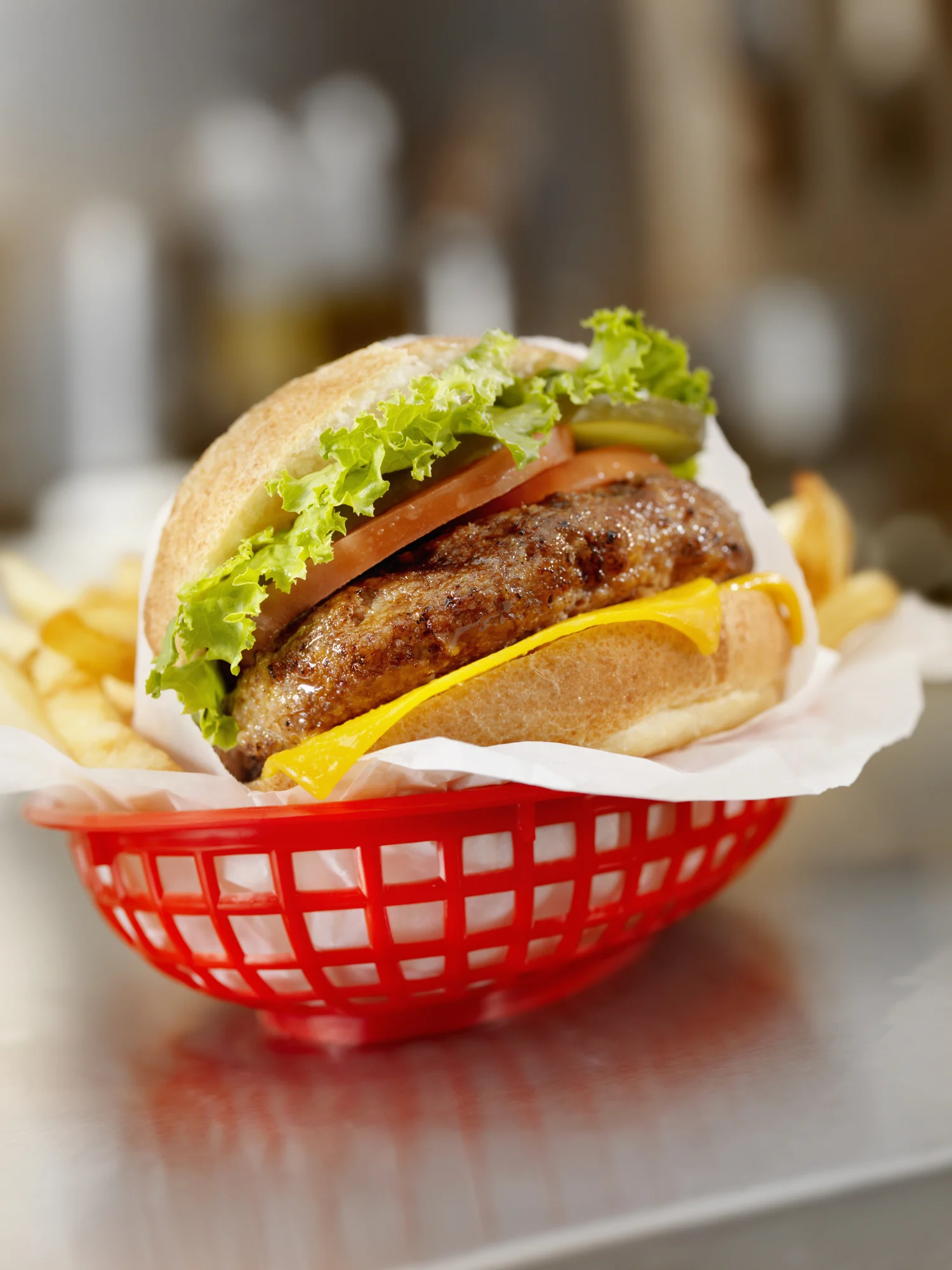 医師が高齢者に「マクドナルド」勧める驚きの理由 人生100年時代の健康に必要な2つの要素