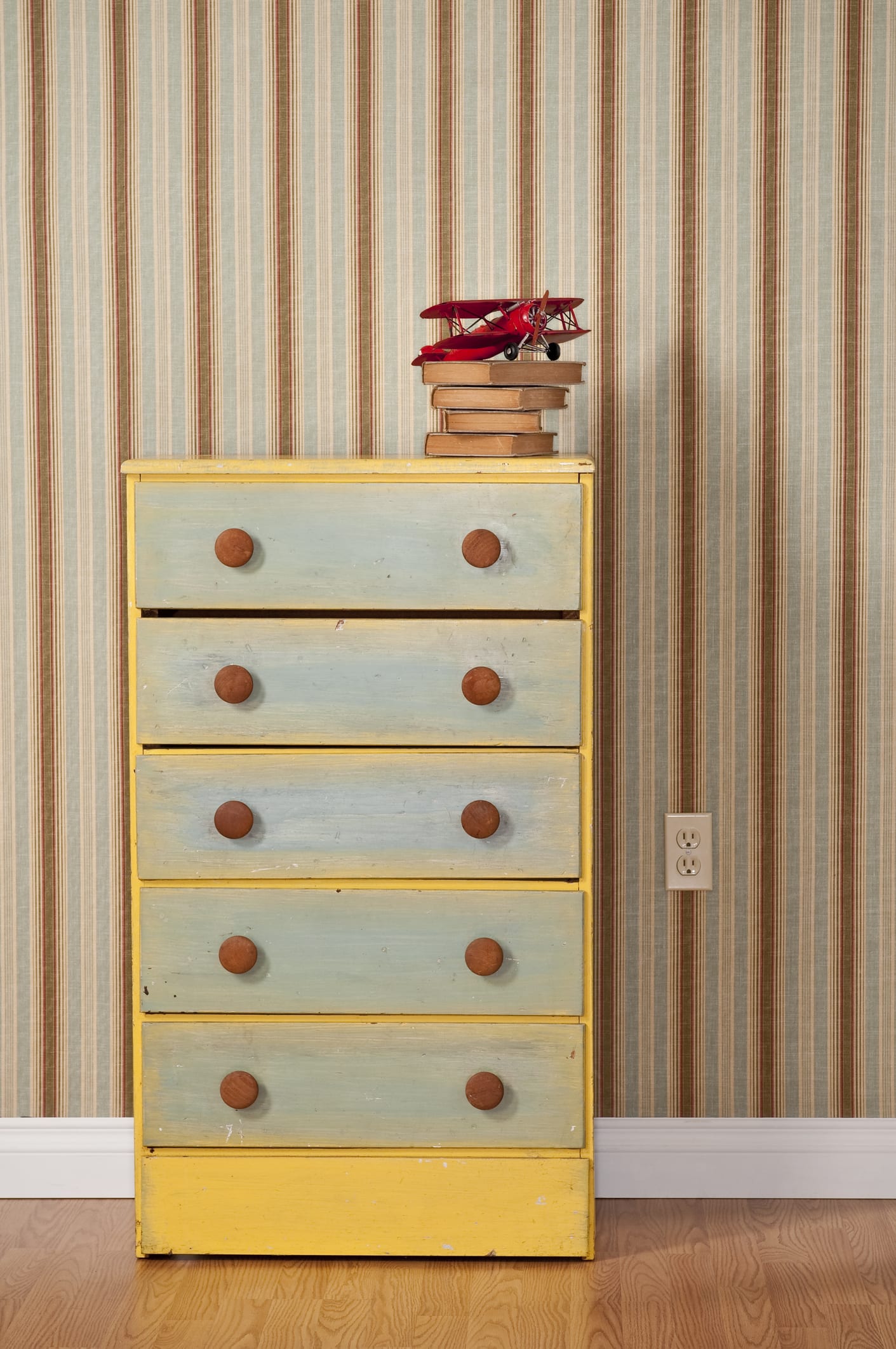 So sollten Sie Holzmöbel reinigen