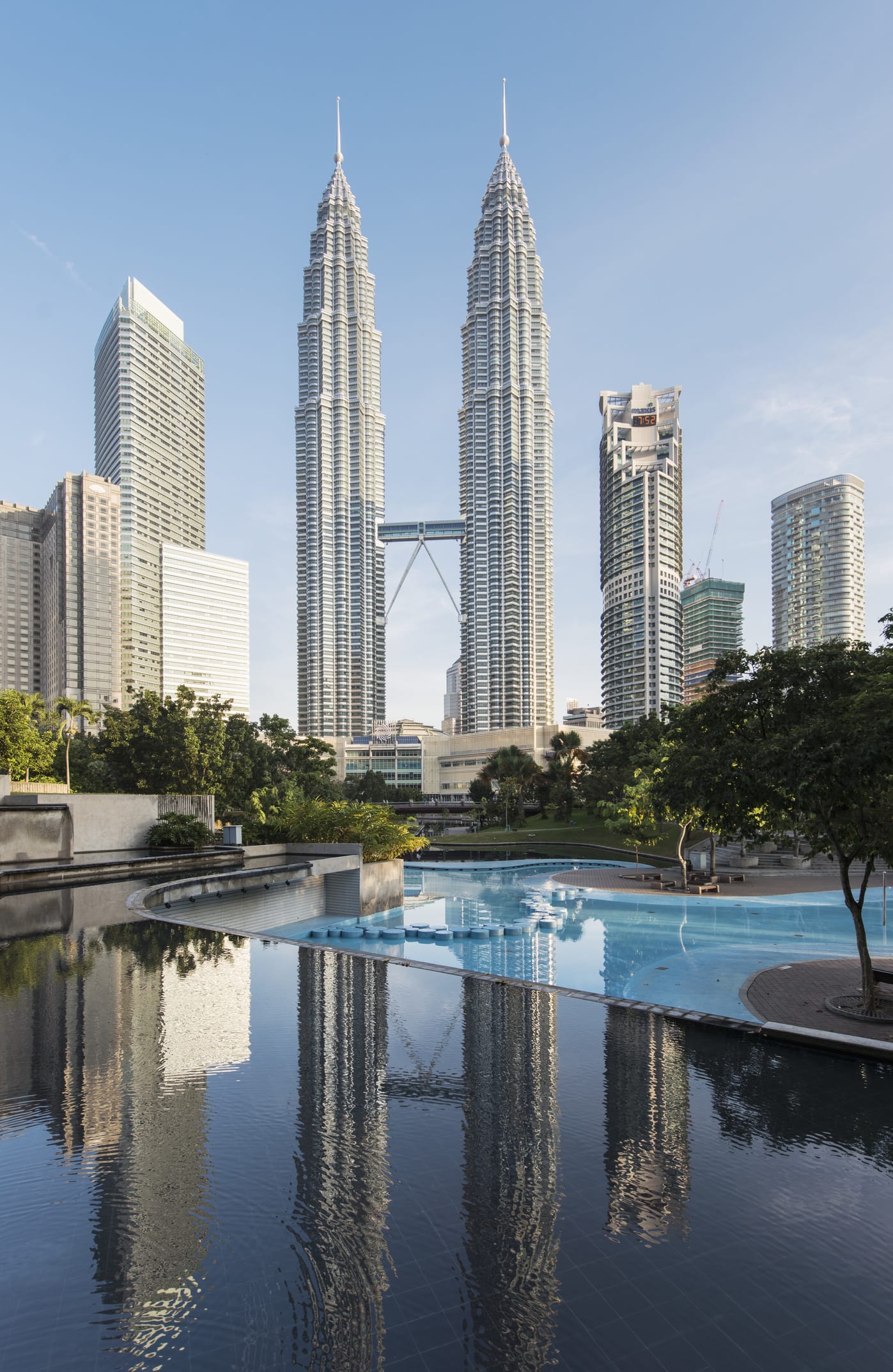 พาเที่ยว กลางเมือง กัวลาลัมเปอร์ ตามหาของอร่อย