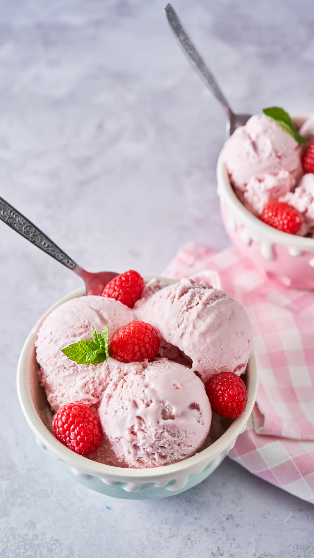 Un postre rápido y saludable, disfruta un delicioso helado de fresas